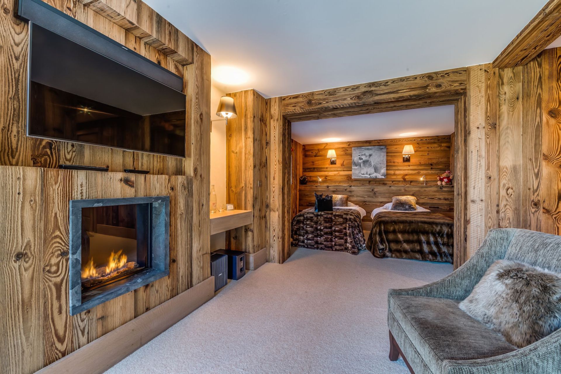 luxury chalet 7 Rooms for seasonal rent on MERIBEL LES ALLUES (73550)
