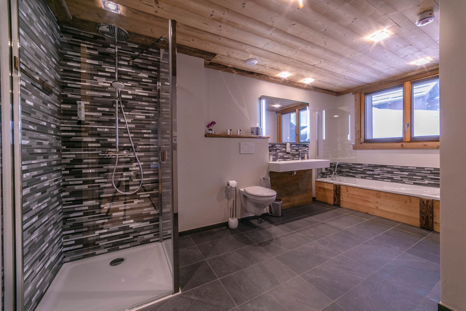 luxury house 15 Rooms for seasonal rent on MERIBEL LES ALLUES (73550)