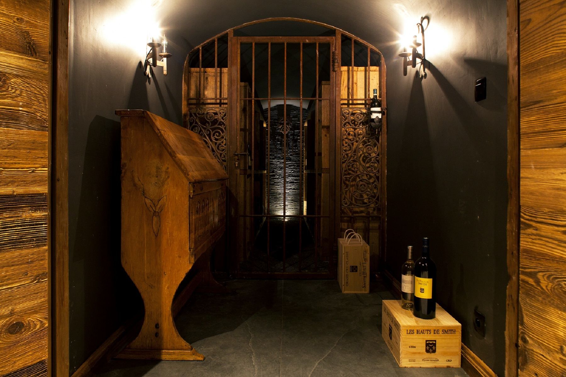 luxury chalet 10 Rooms for seasonal rent on MERIBEL LES ALLUES (73550)