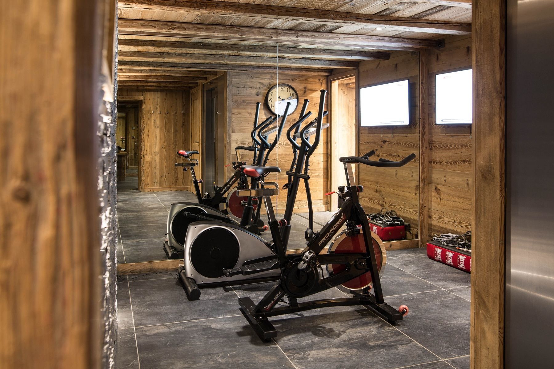 chalet de luxe 15 Pièces en location saisonnière sur MERIBEL LES ALLUES (73550)