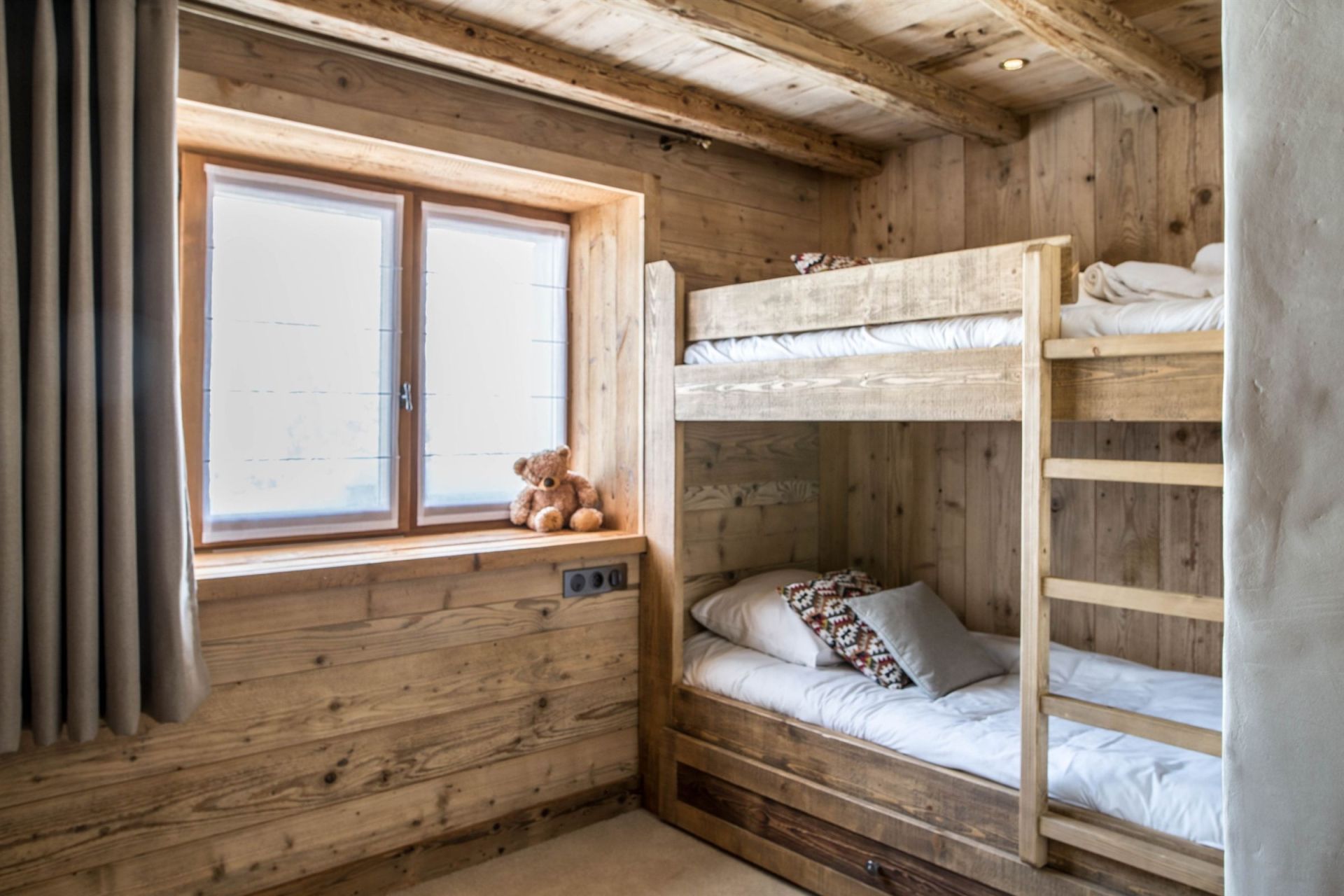 chalet de luxe 15 Pièces en location saisonnière sur MERIBEL LES ALLUES (73550)