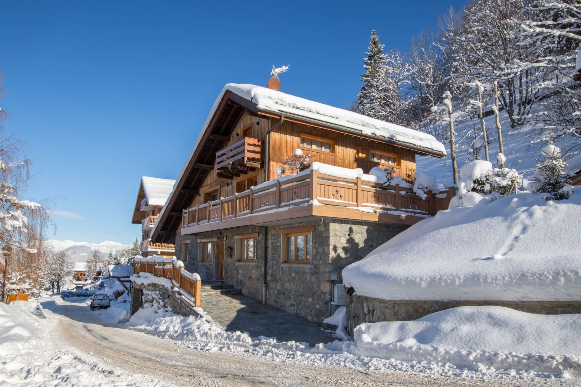 chalet de luxe 15 Pièces en location saisonnière sur MERIBEL LES ALLUES (73550)
