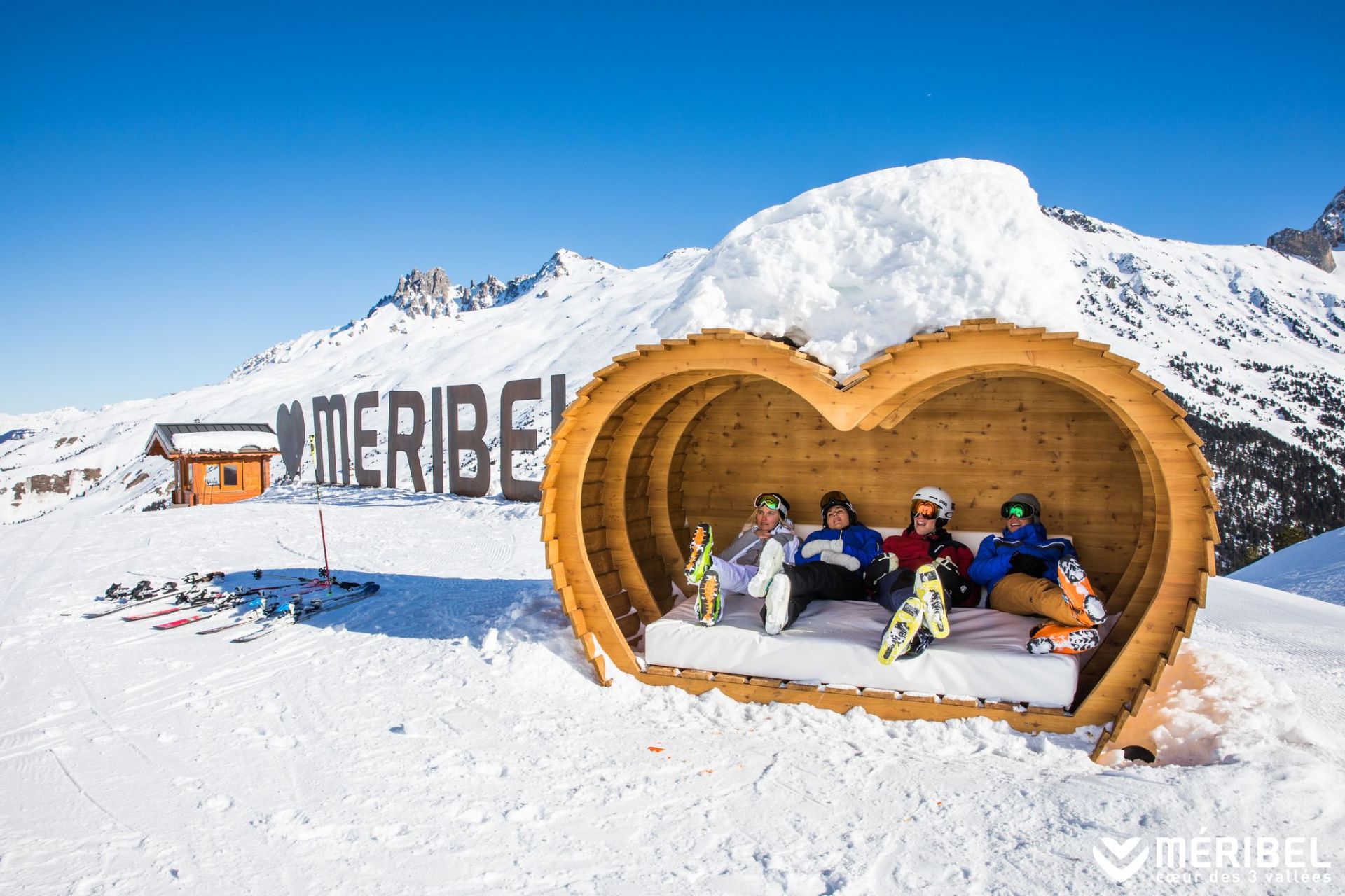 chalet de luxe 3 Pièces en location saisonnière sur MERIBEL LES ALLUES (73550)
