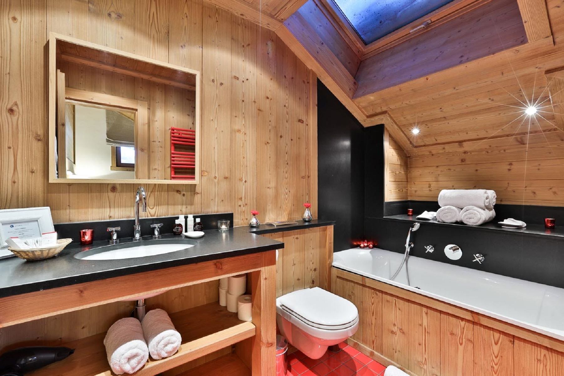 luxury chalet 6 Rooms for seasonal rent on MERIBEL LES ALLUES (73550)
