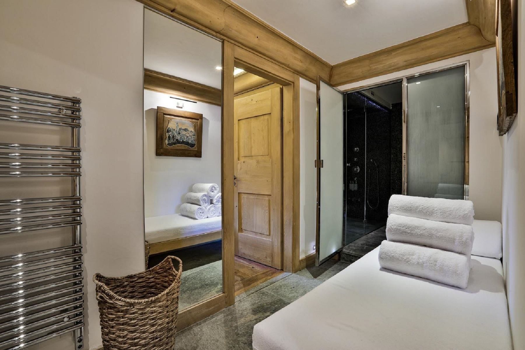 luxury chalet 6 Rooms for seasonal rent on MERIBEL LES ALLUES (73550)