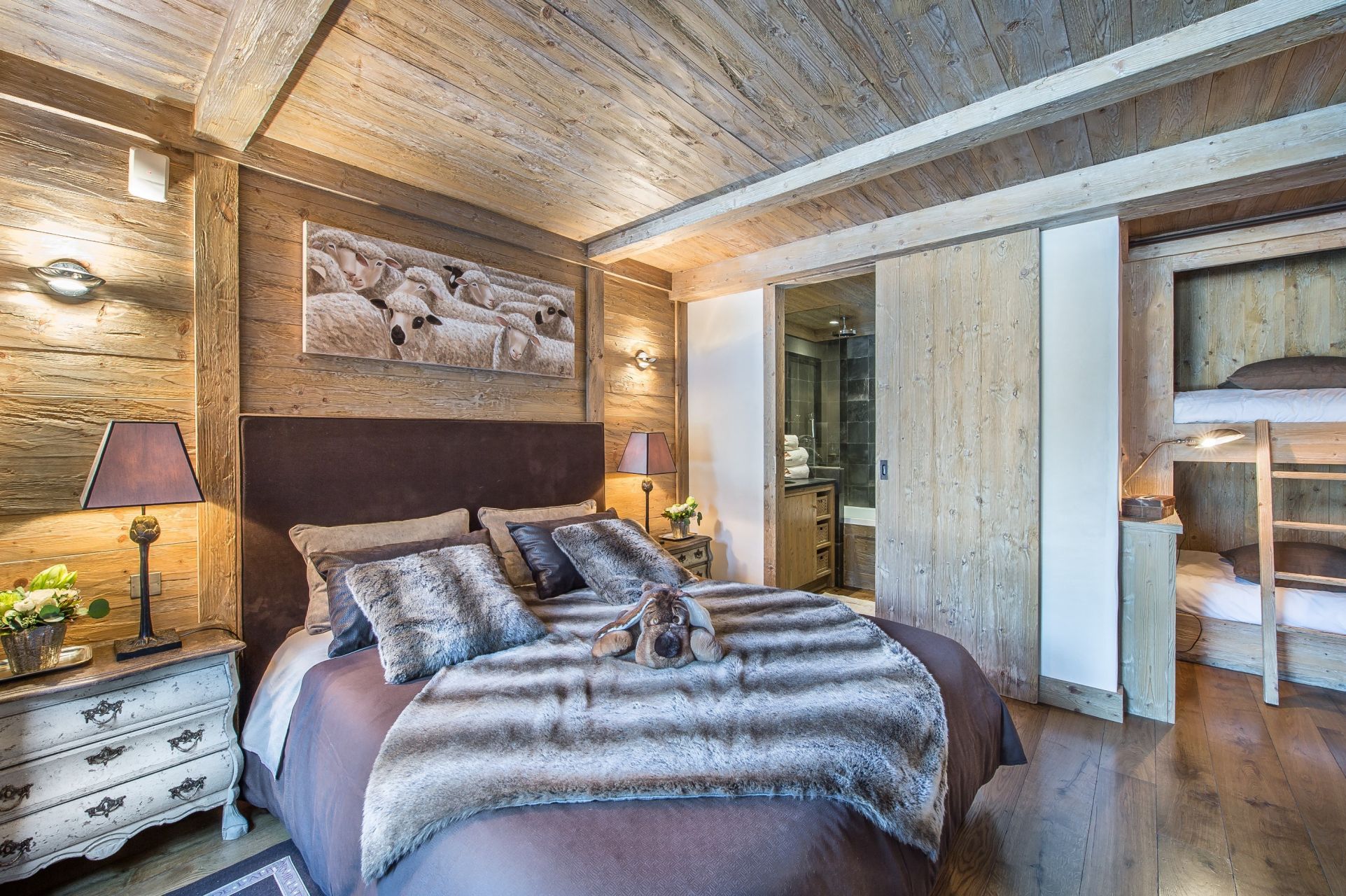 chalet de luxe 10 Pièces en location saisonnière sur MERIBEL LES ALLUES (73550)