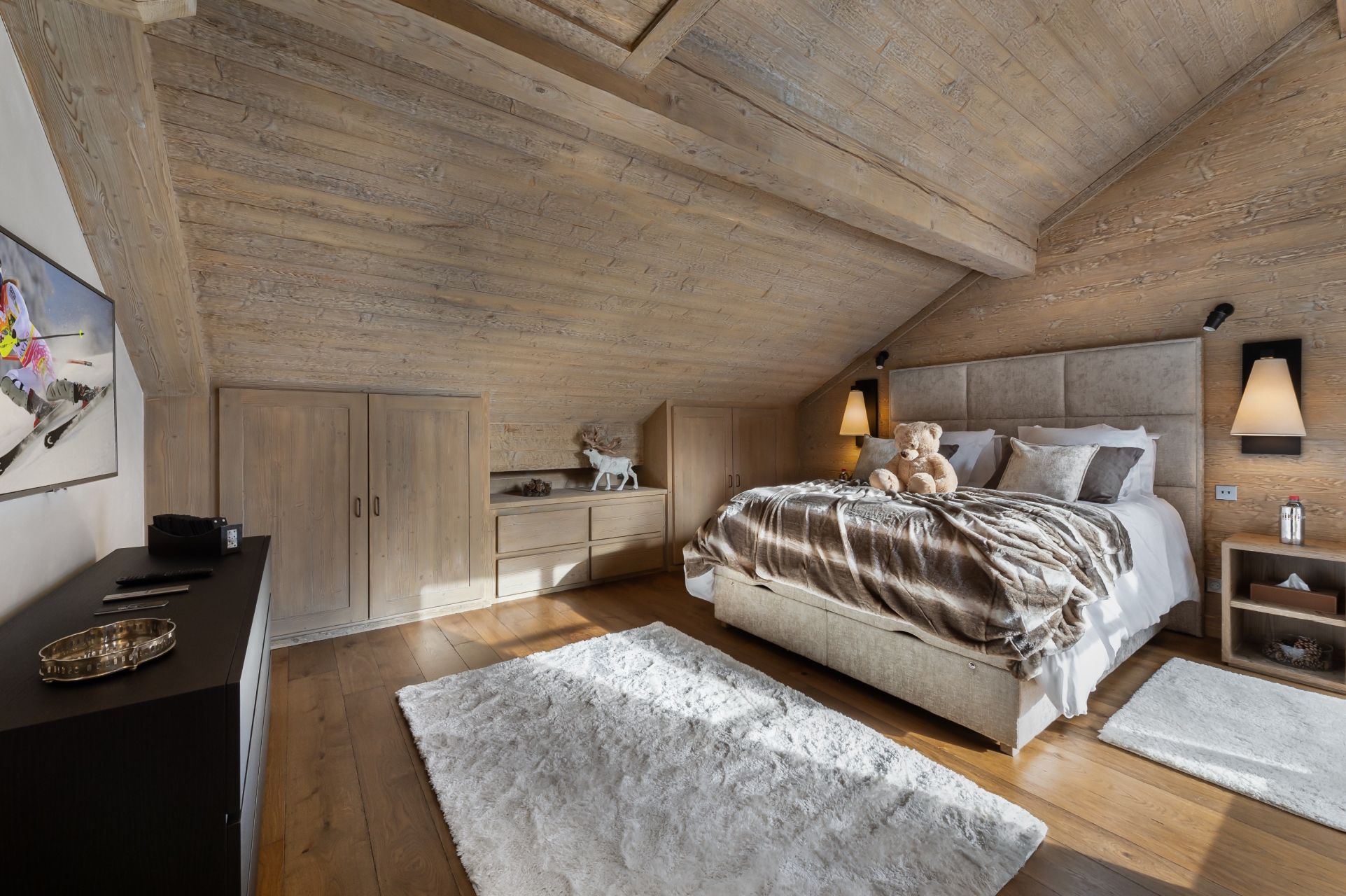 chalet de luxe 10 Pièces en location saisonnière sur MERIBEL LES ALLUES (73550)