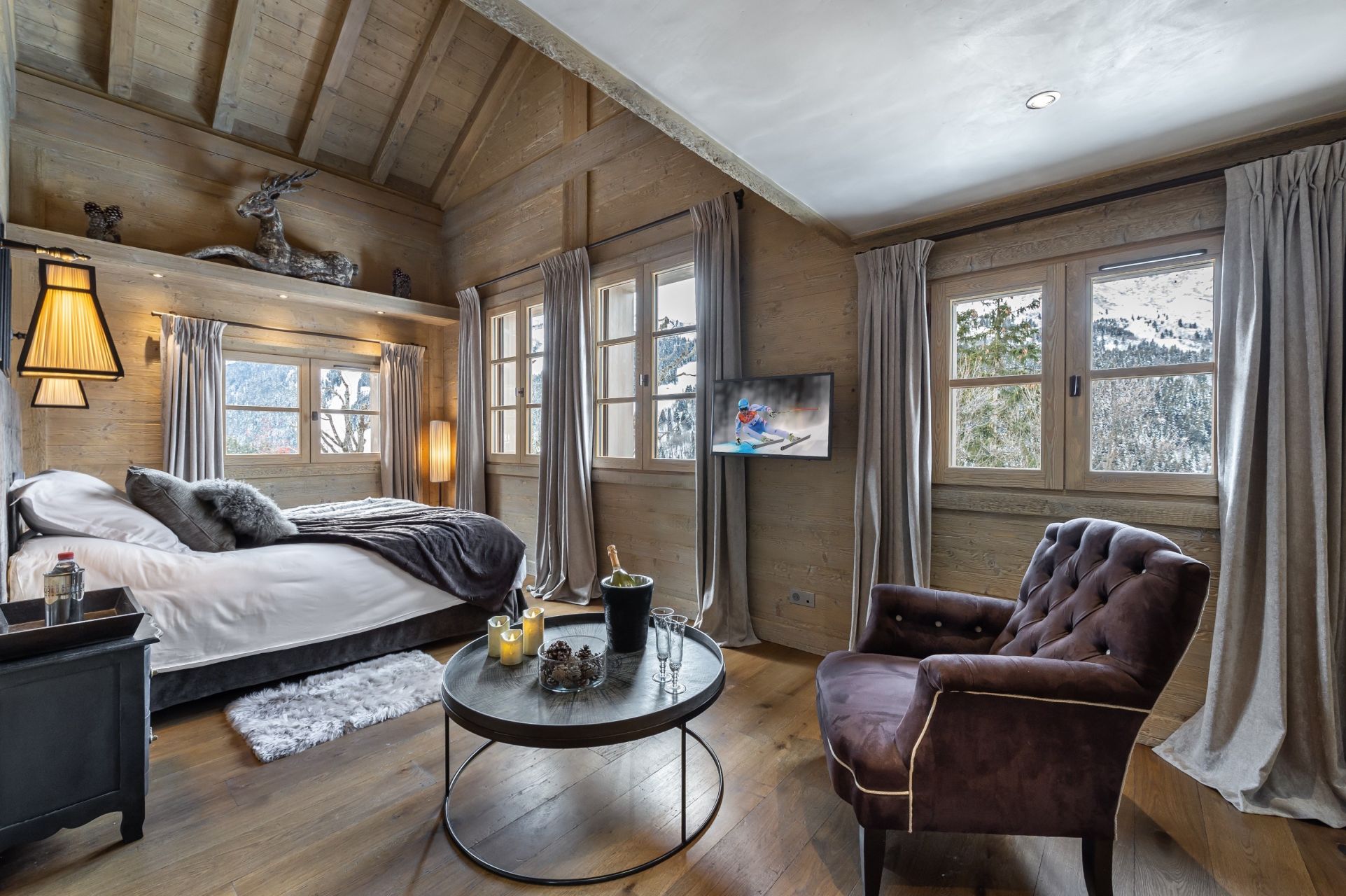 chalet de luxe 10 Pièces en location saisonnière sur MERIBEL LES ALLUES (73550)