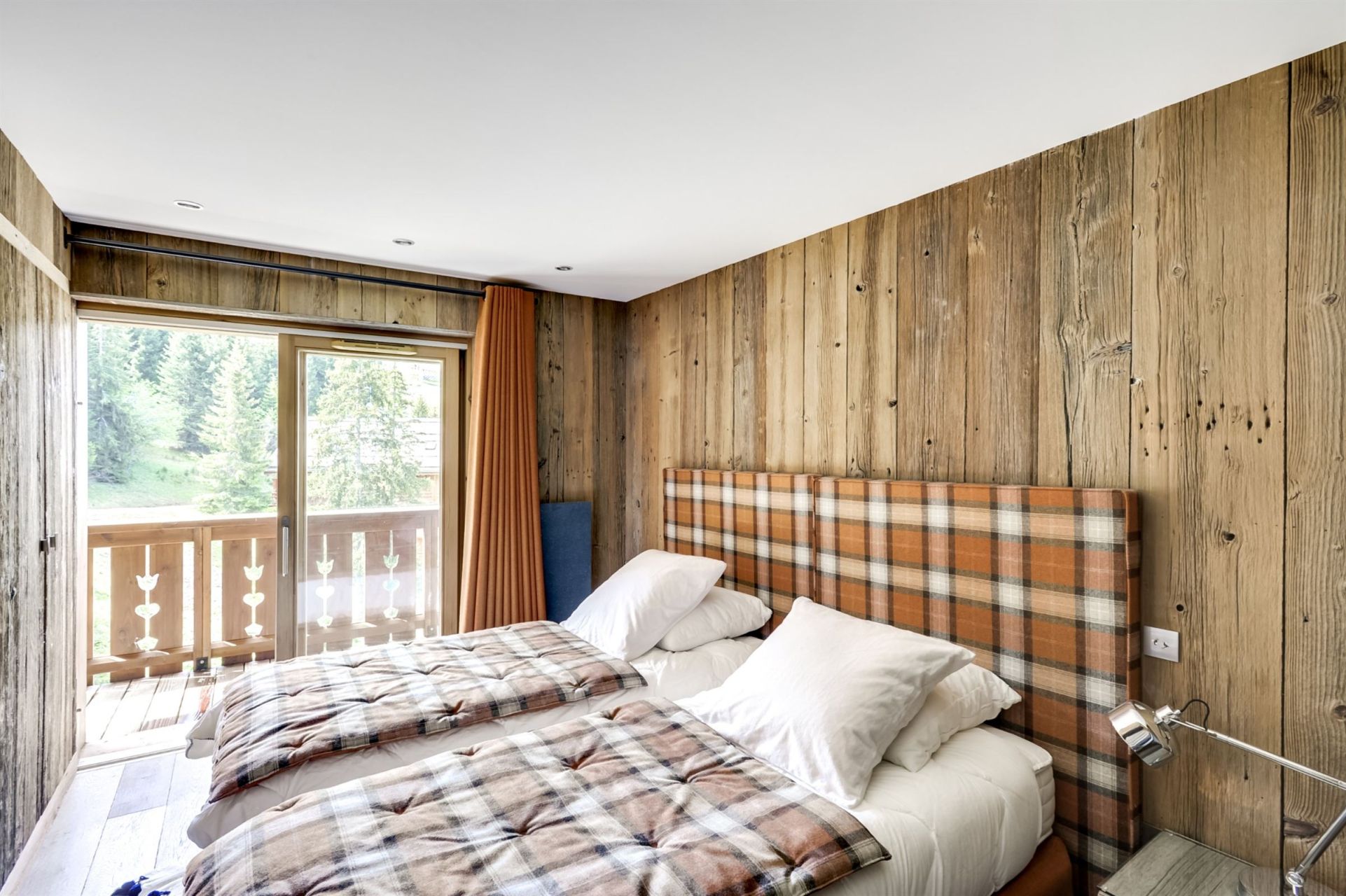 luxury apartment 5 Rooms for seasonal rent on MERIBEL LES ALLUES (73550)