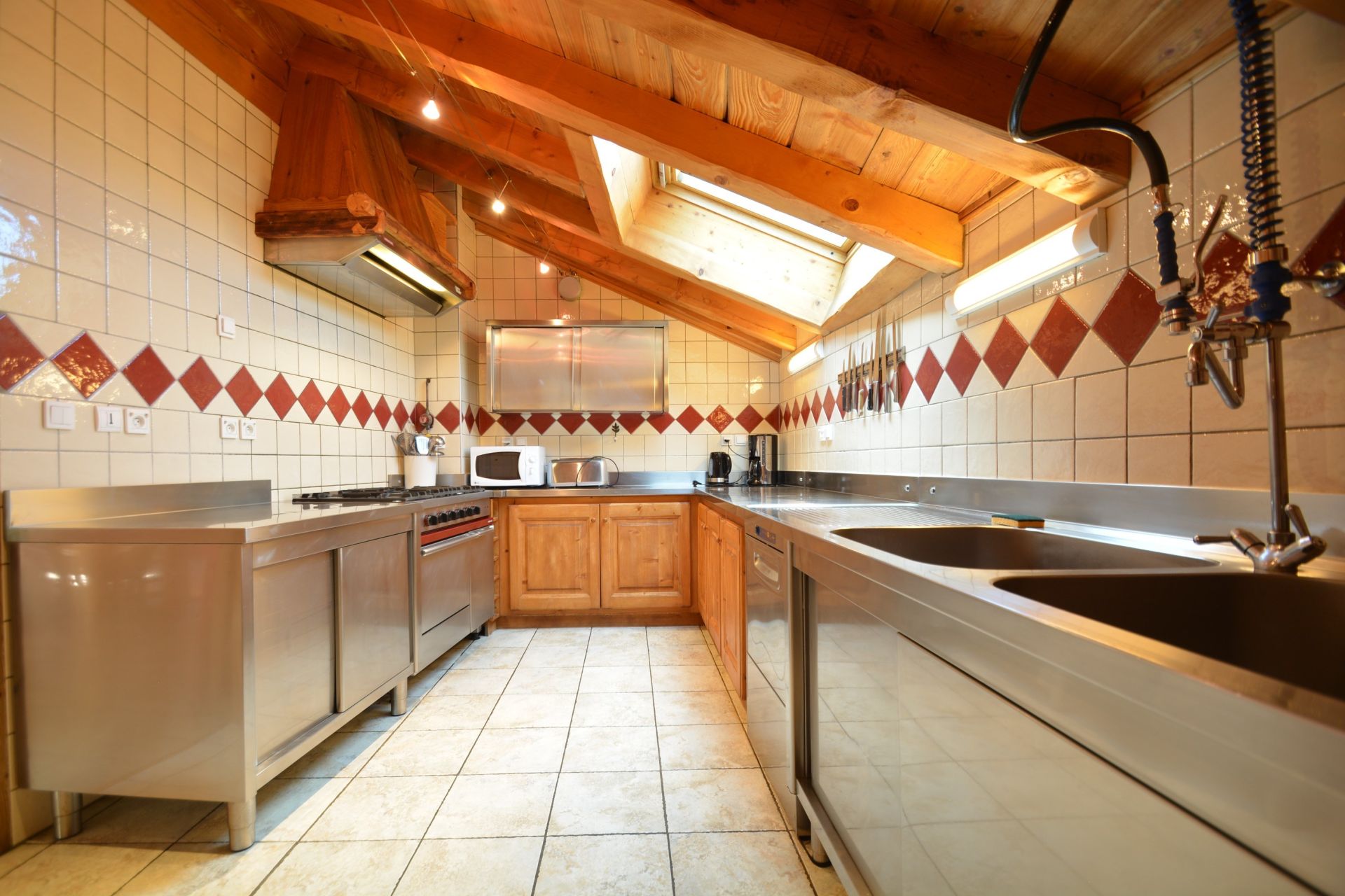 chalet de luxe 7 Pièces en location saisonnière sur MERIBEL LES ALLUES (73550)