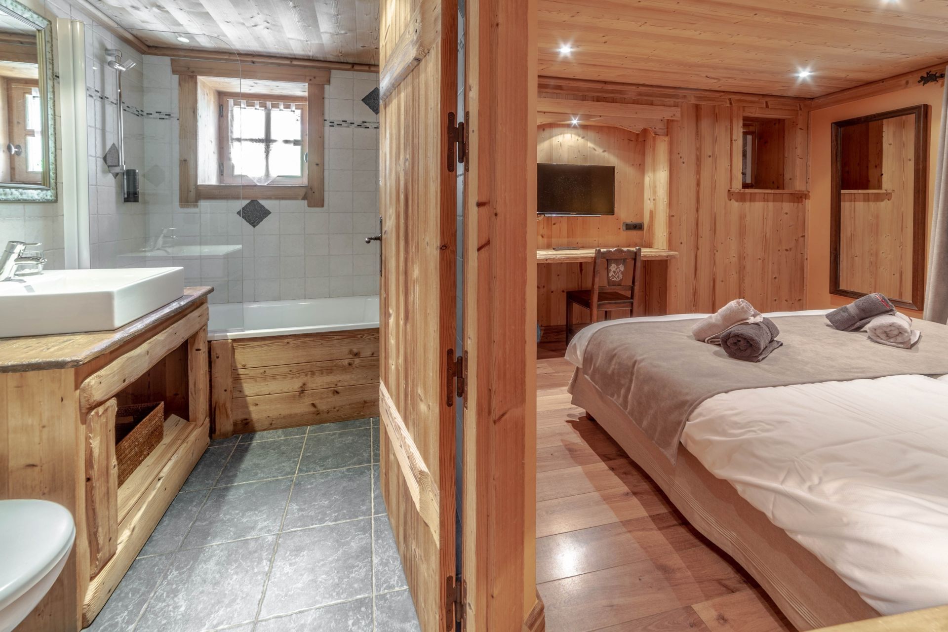 chalet de luxe 7 Pièces en location saisonnière sur MERIBEL LES ALLUES (73550)