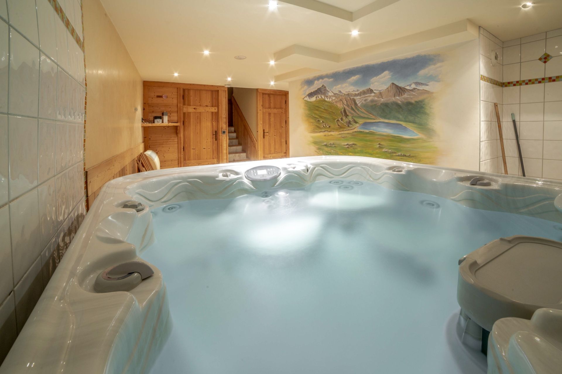 chalet de luxe 7 Pièces en location saisonnière sur MERIBEL LES ALLUES (73550)