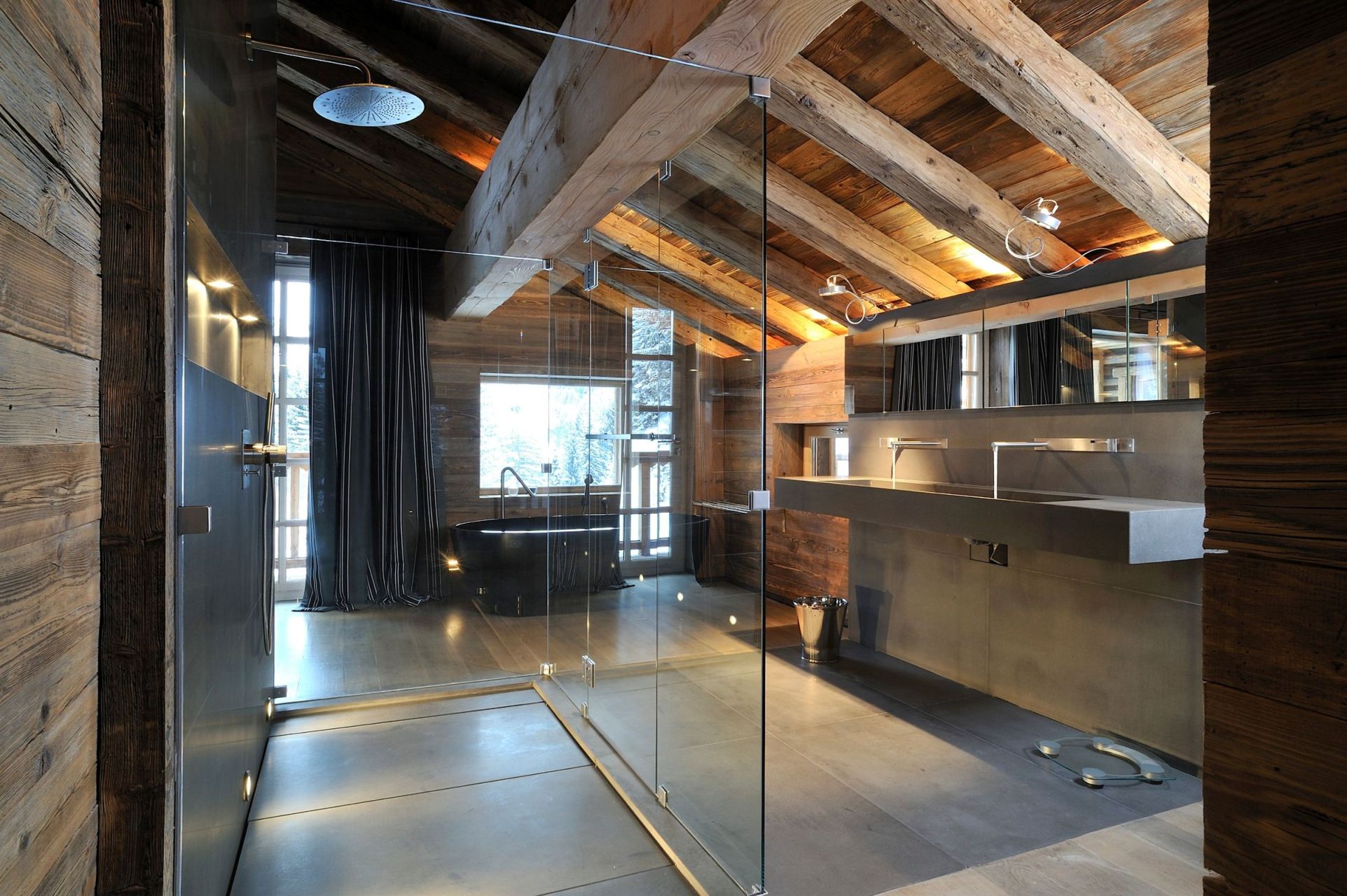 chalet de luxe 9 Pièces en location saisonnière sur MERIBEL LES ALLUES (73550)