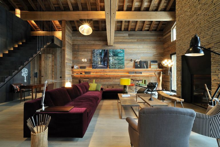 chalet de luxe 9 Pièces en location saisonnière sur MERIBEL LES ALLUES (73550)