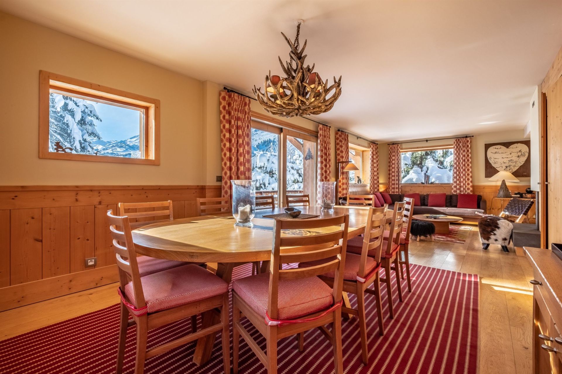 luxury chalet 9 Rooms for seasonal rent on MERIBEL LES ALLUES (73550)