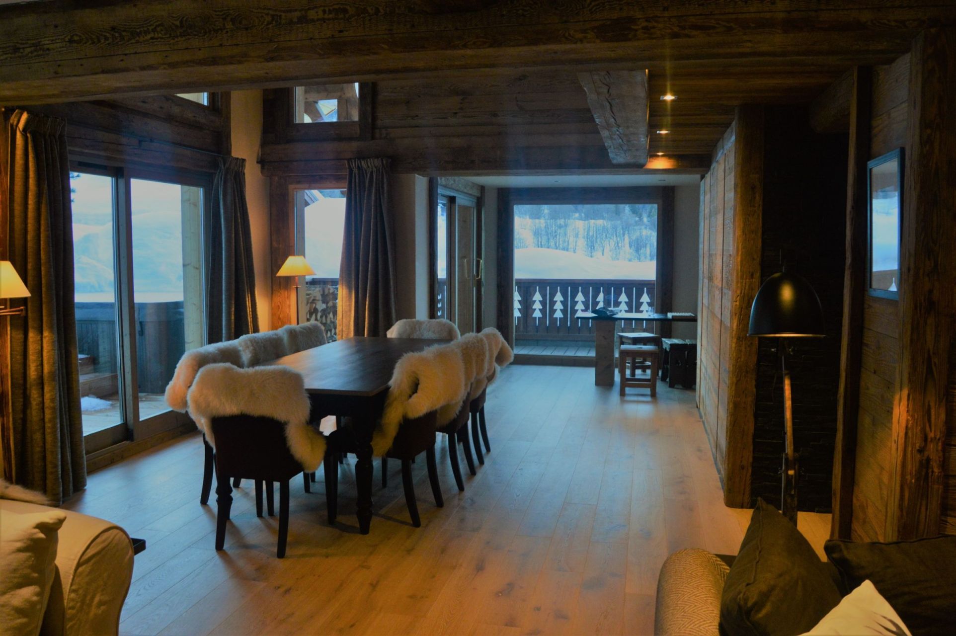 luxury chalet 9 Rooms for seasonal rent on MERIBEL LES ALLUES (73550)