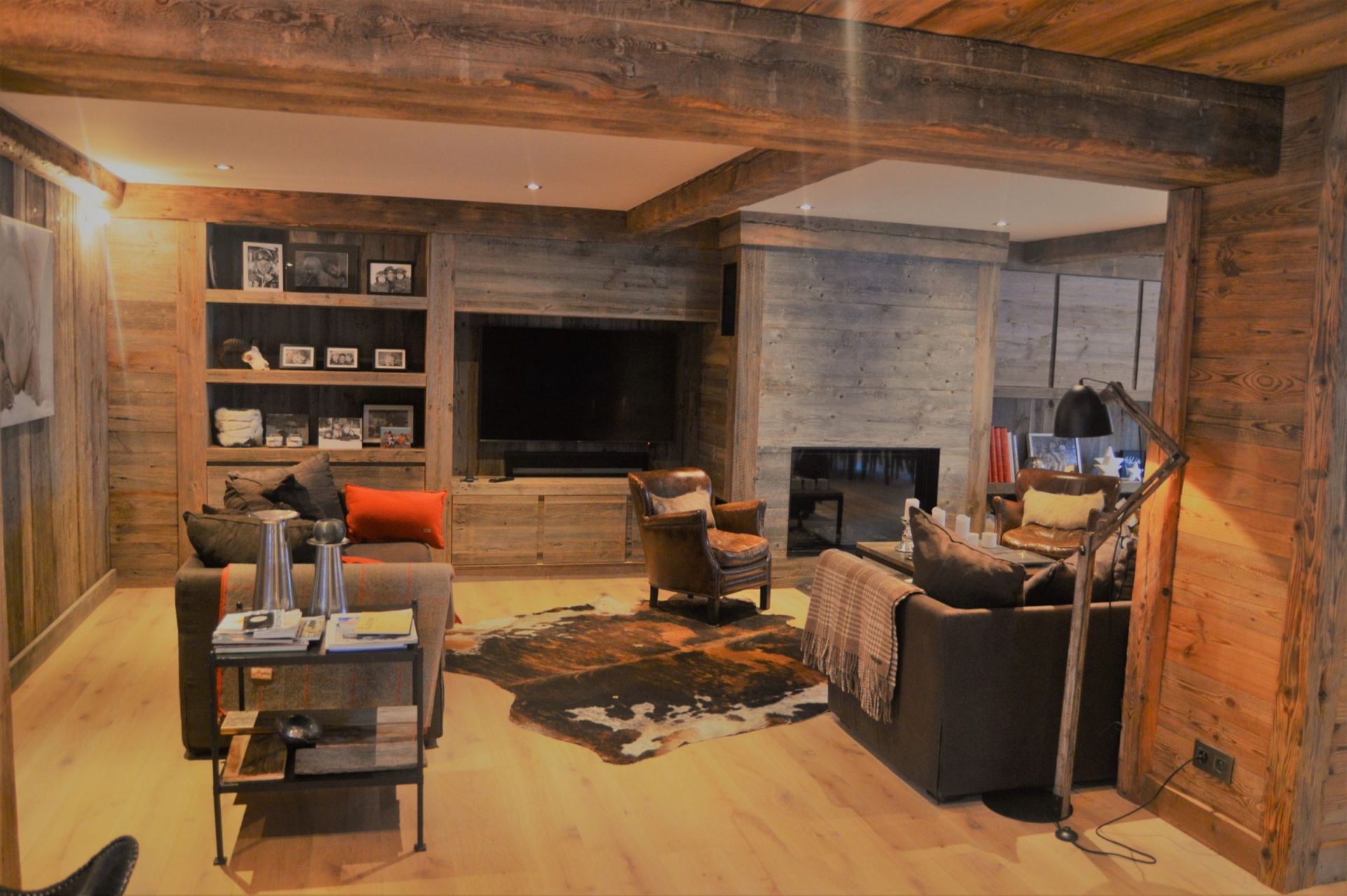 luxury chalet 9 Rooms for seasonal rent on MERIBEL LES ALLUES (73550)