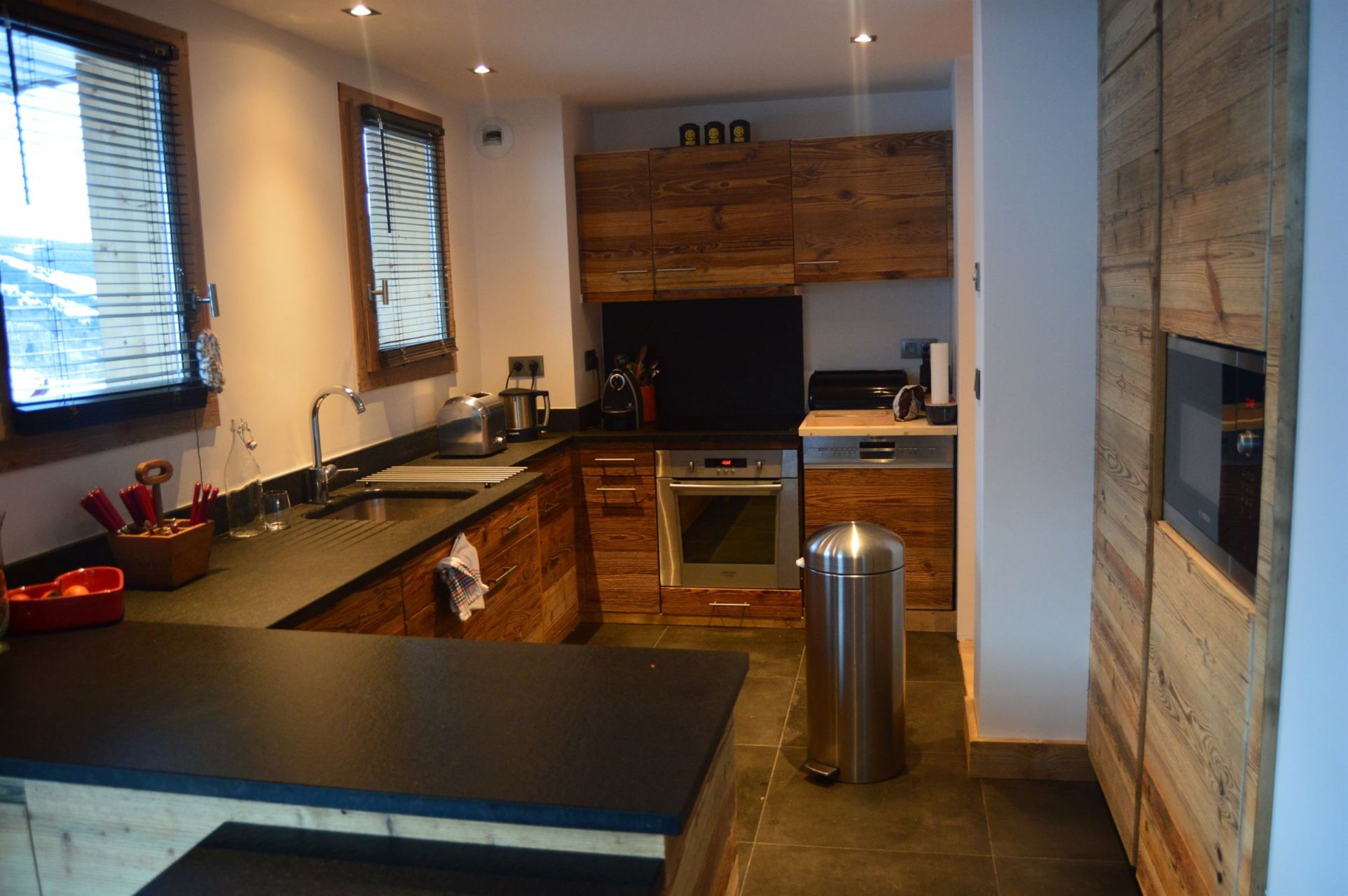 luxury chalet 9 Rooms for seasonal rent on MERIBEL LES ALLUES (73550)