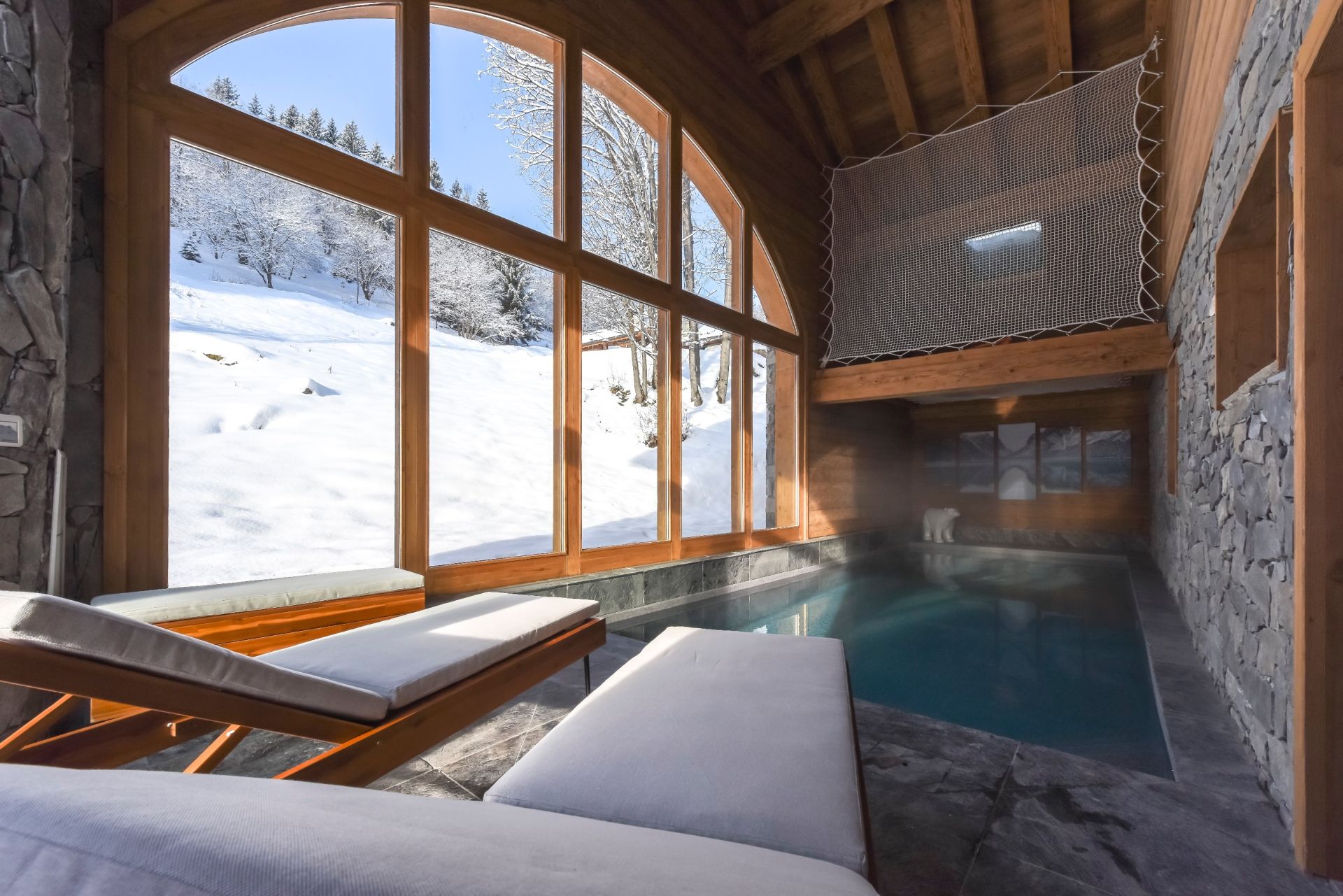 luxury chalet 10 Rooms for seasonal rent on MERIBEL LES ALLUES (73550)