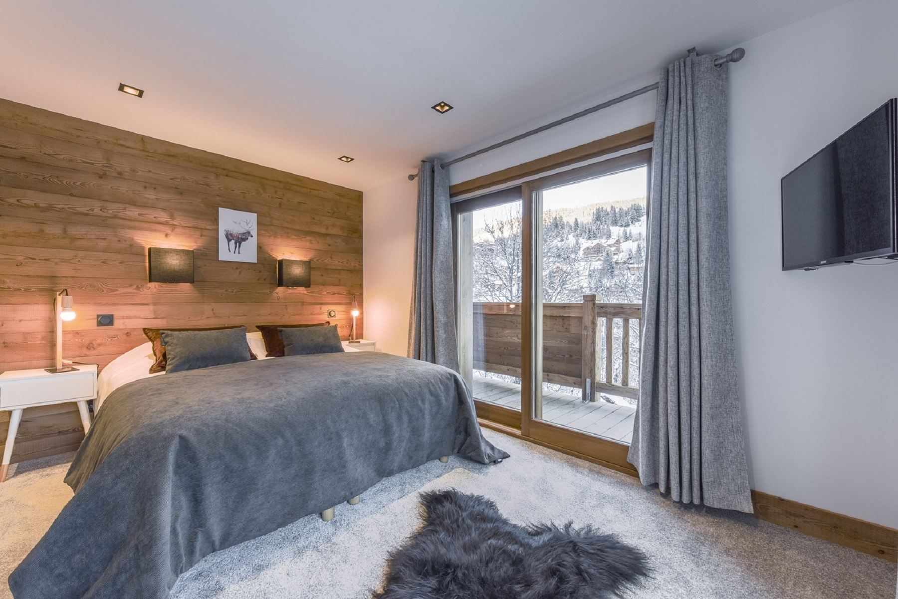 luxury chalet 10 Rooms for seasonal rent on MERIBEL LES ALLUES (73550)