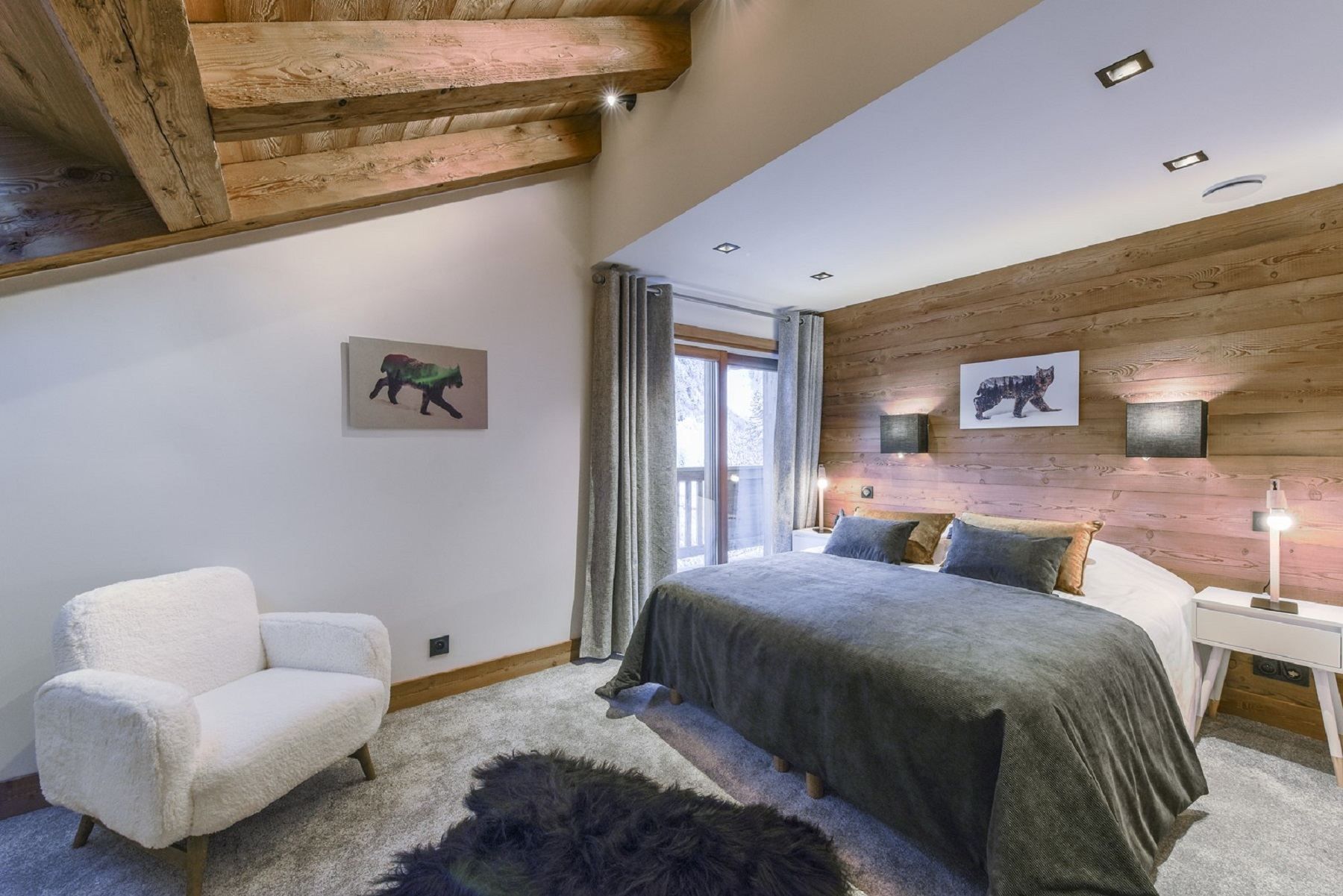 luxury chalet 10 Rooms for seasonal rent on MERIBEL LES ALLUES (73550)