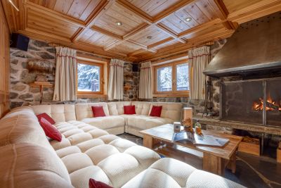 chalet de luxe 7 Pièces en location saisonnière sur MERIBEL LES ALLUES (73550) Location saisonnière Chalet de luxe Méribel Les Allues 7 Pièces 220 m²