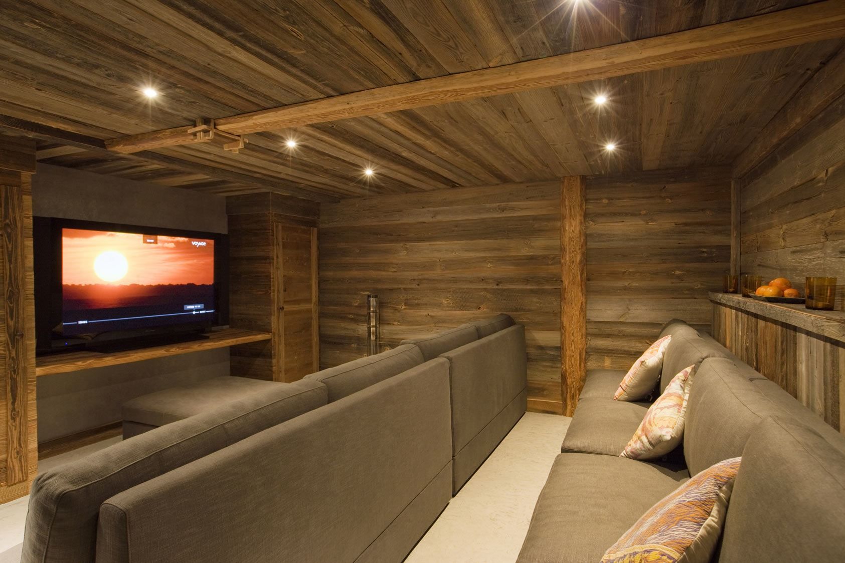chalet de luxe 6 Pièces en location saisonnière sur MERIBEL LES ALLUES (73550)