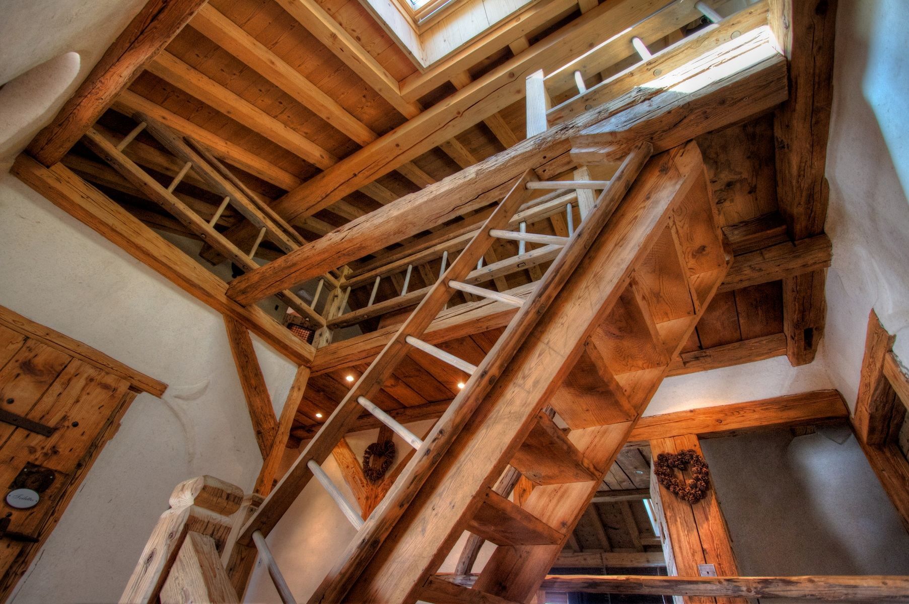 luxury chalet 7 Rooms for seasonal rent on MERIBEL LES ALLUES (73550)