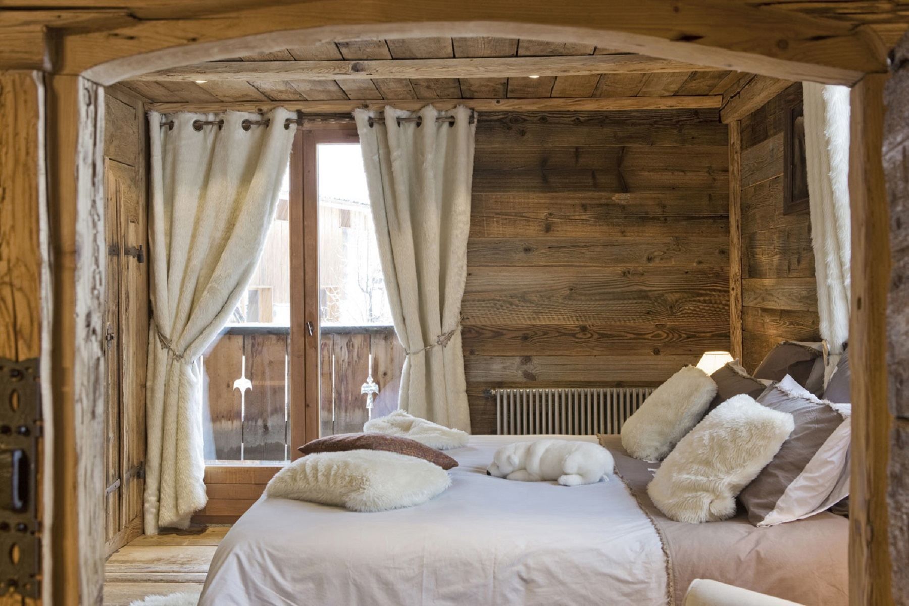 luxury chalet 7 Rooms for seasonal rent on MERIBEL LES ALLUES (73550)