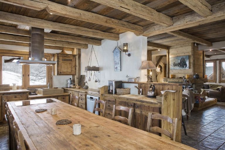luxury chalet 7 Rooms for seasonal rent on MERIBEL LES ALLUES (73550)