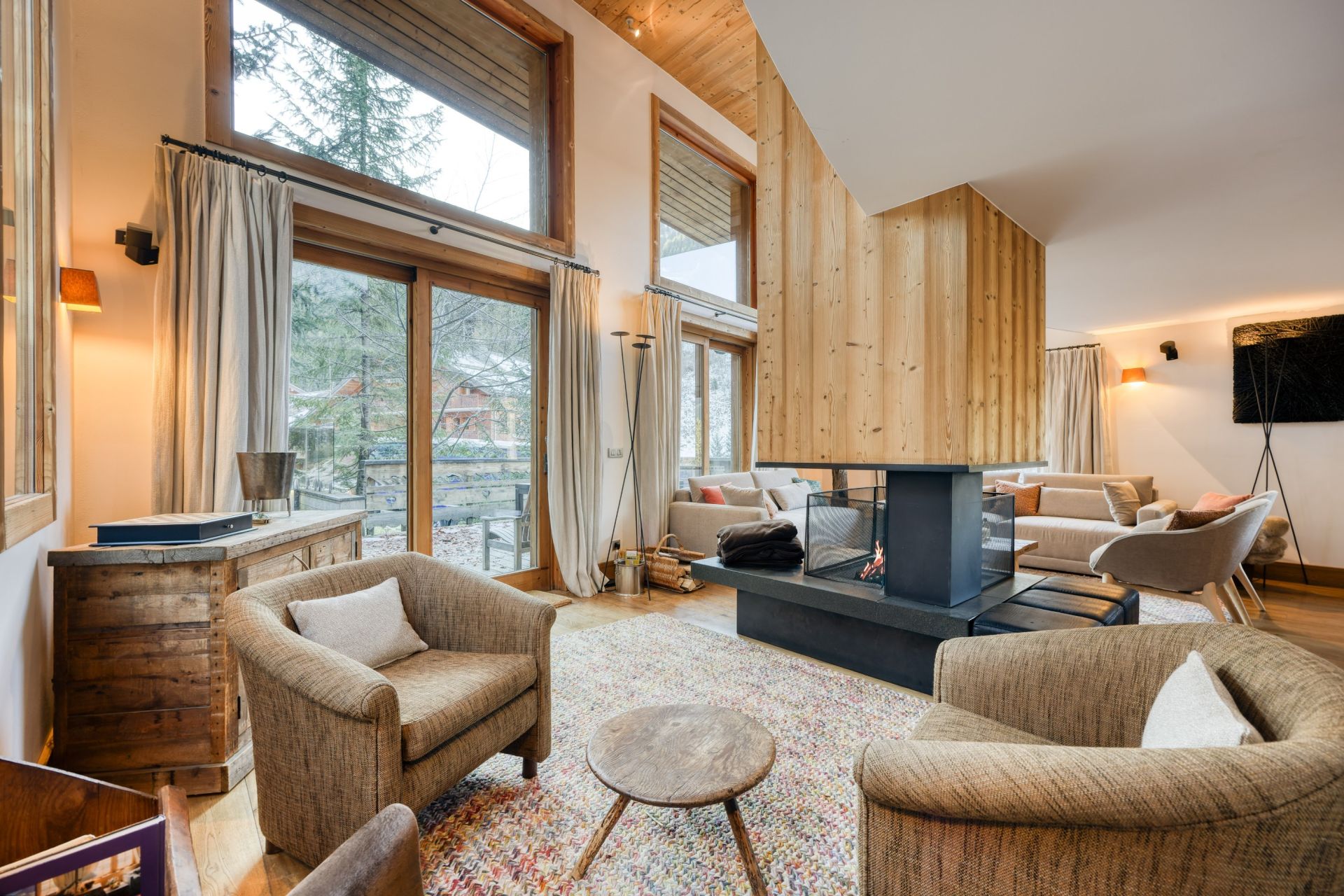 luxury chalet 8 Rooms for seasonal rent on MERIBEL LES ALLUES (73550)