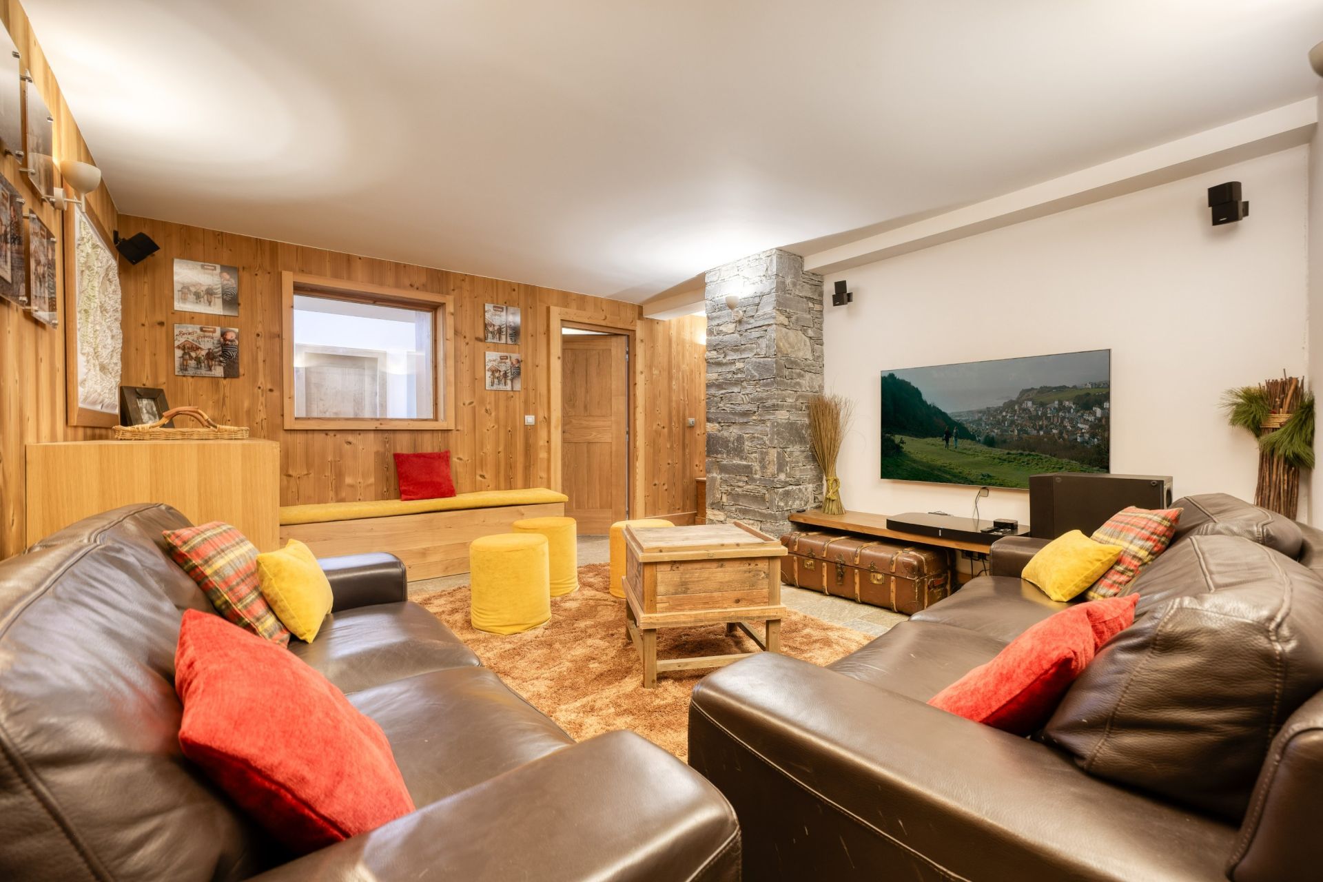 luxury chalet 8 Rooms for seasonal rent on MERIBEL LES ALLUES (73550)