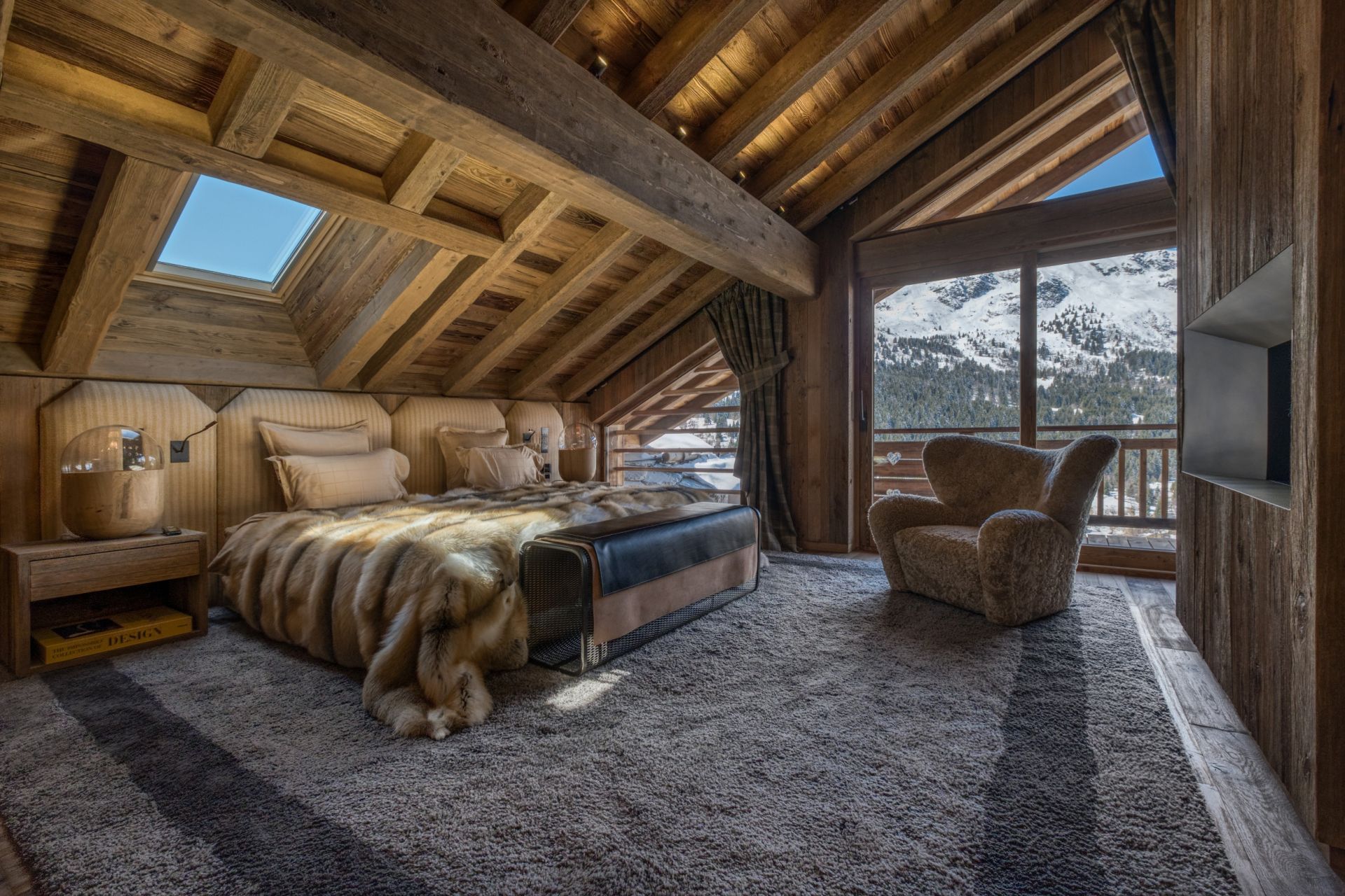 luxury chalet 11 Rooms for seasonal rent on MERIBEL LES ALLUES (73550)