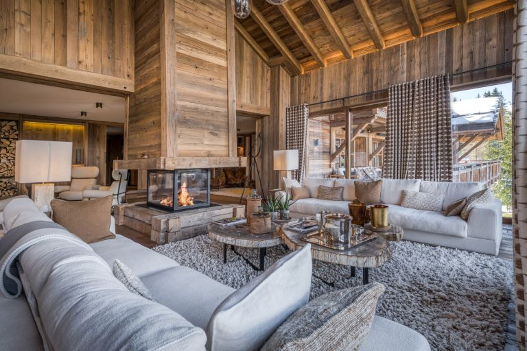 luxury chalet 11 Rooms for seasonal rent on MERIBEL LES ALLUES (73550)
