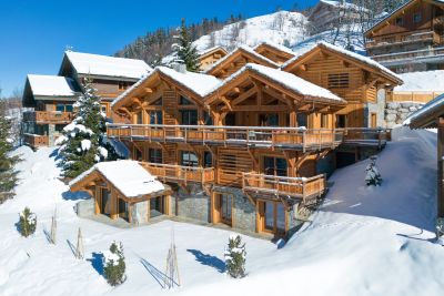 chalet de luxe 10 Pièces en location saisonnière sur MERIBEL LES ALLUES (73550) Location saisonnière Chalet de luxe Méribel Les Allues 10 Pièces 400 m²