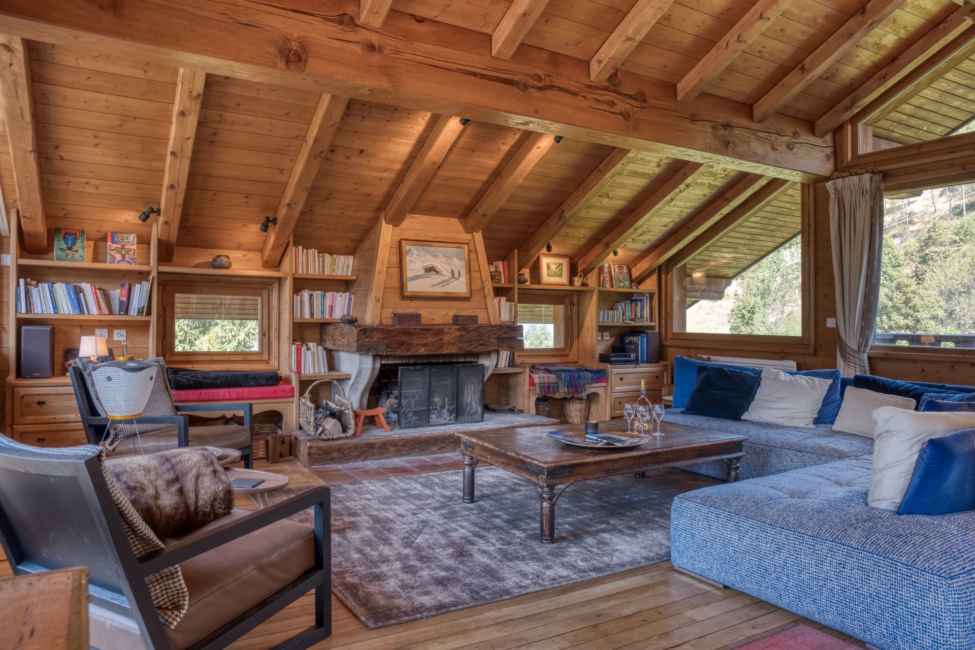 luxury chalet 10 Rooms for seasonal rent on MERIBEL LES ALLUES (73550)