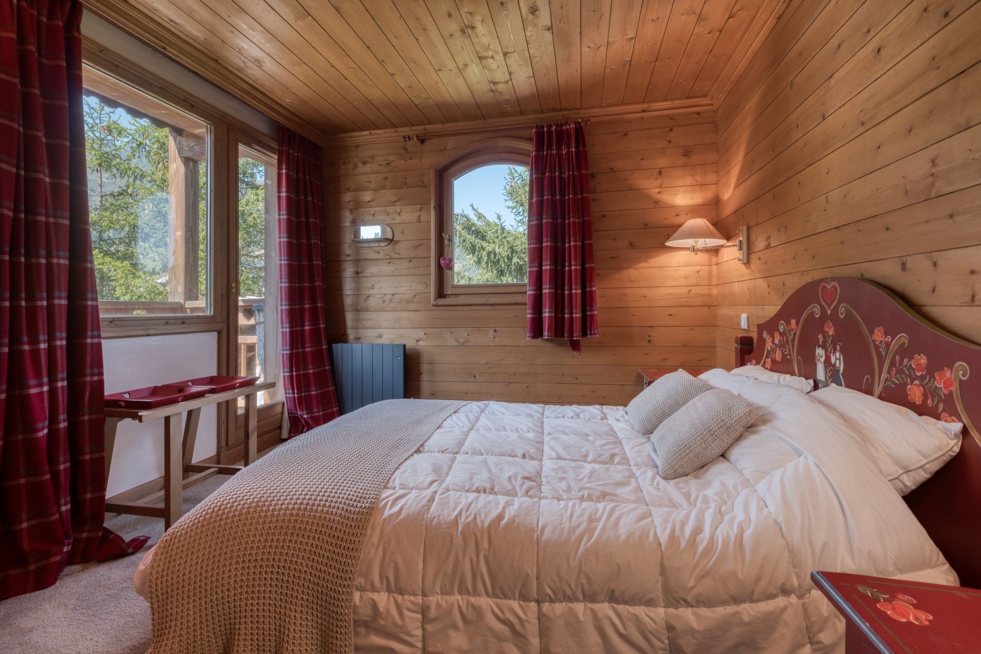 luxury chalet 10 Rooms for seasonal rent on MERIBEL LES ALLUES (73550)