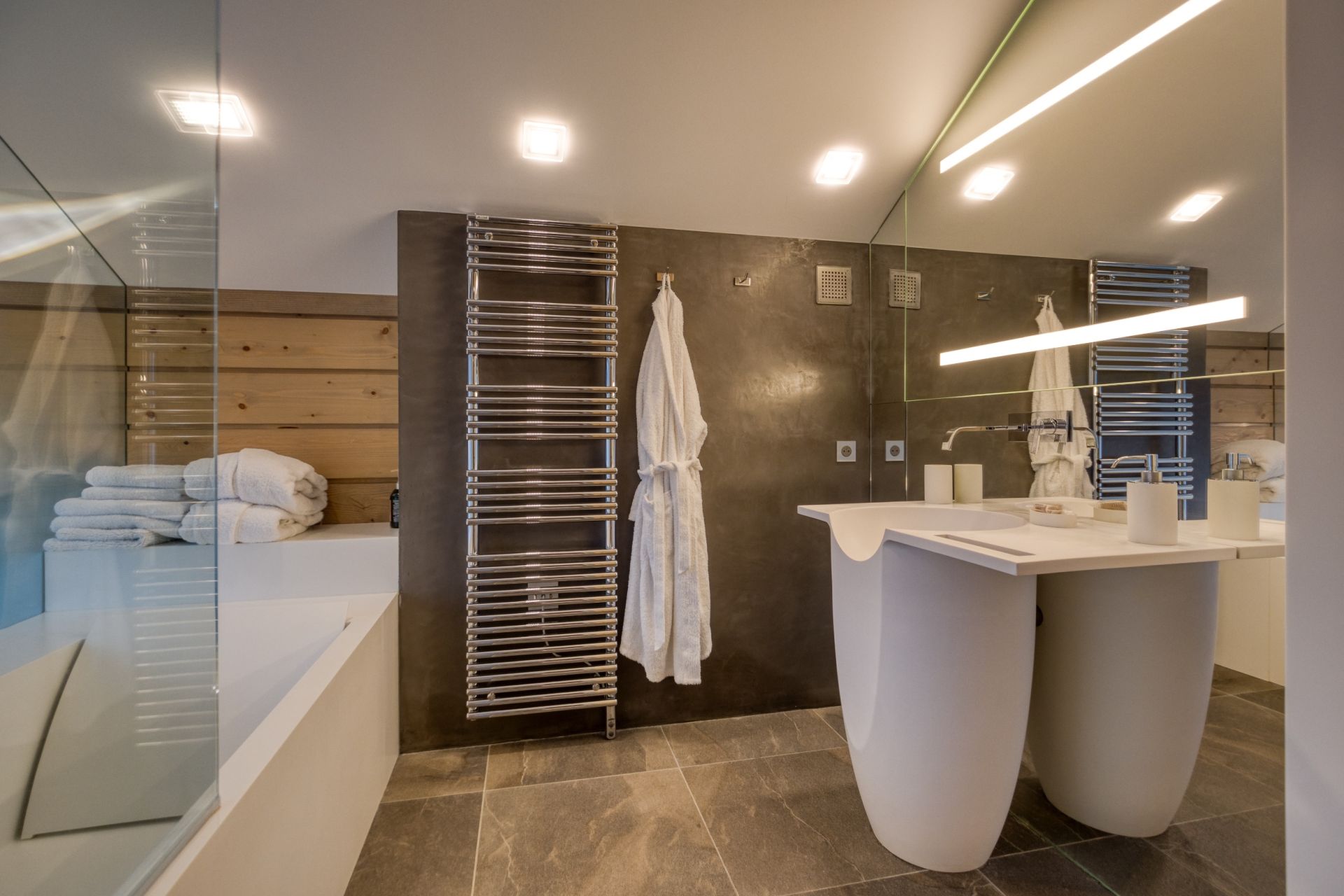 chalet de luxe 11 Pièces en location saisonnière sur MERIBEL LES ALLUES (73550)