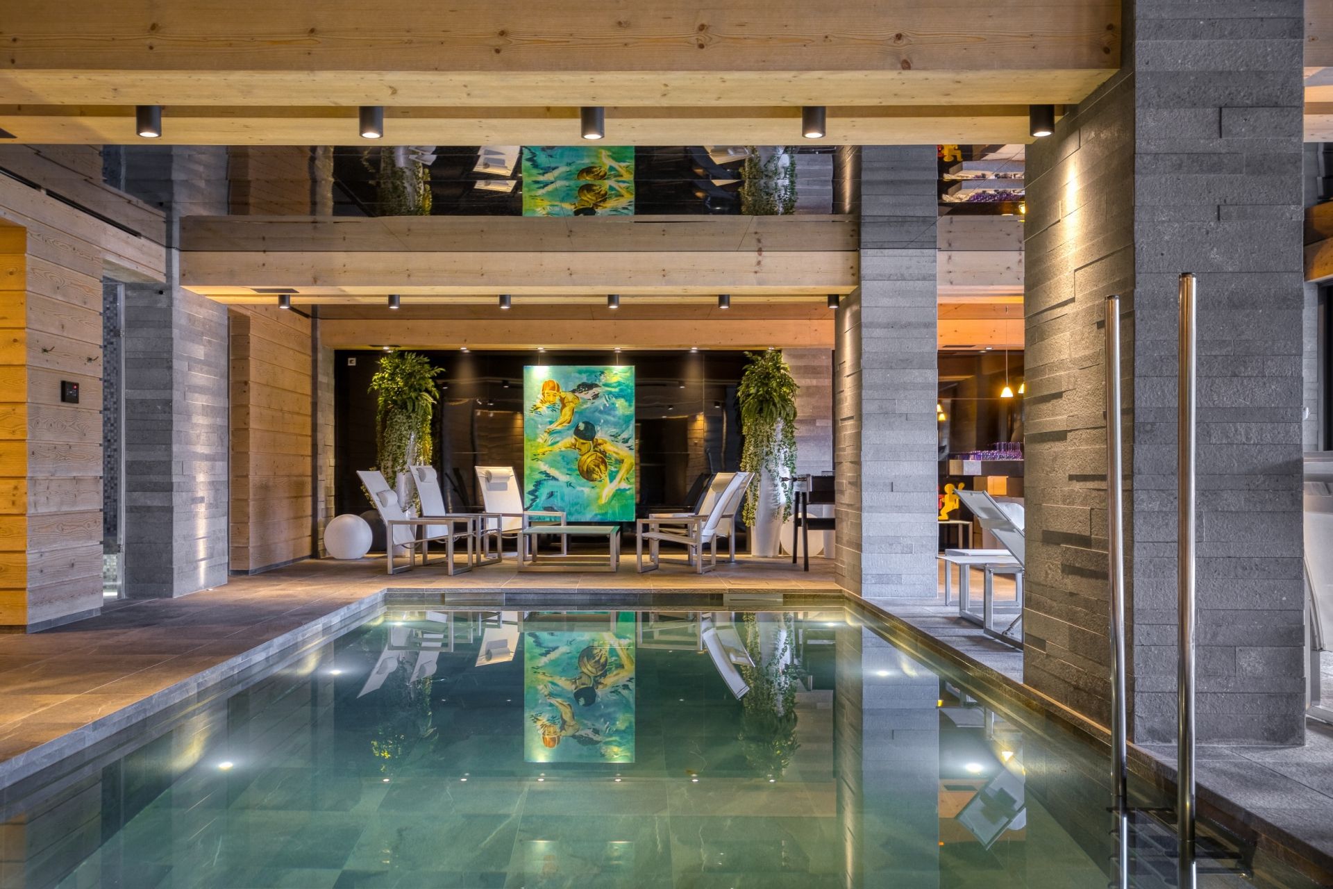 luxury chalet 11 Rooms for seasonal rent on MERIBEL LES ALLUES (73550)