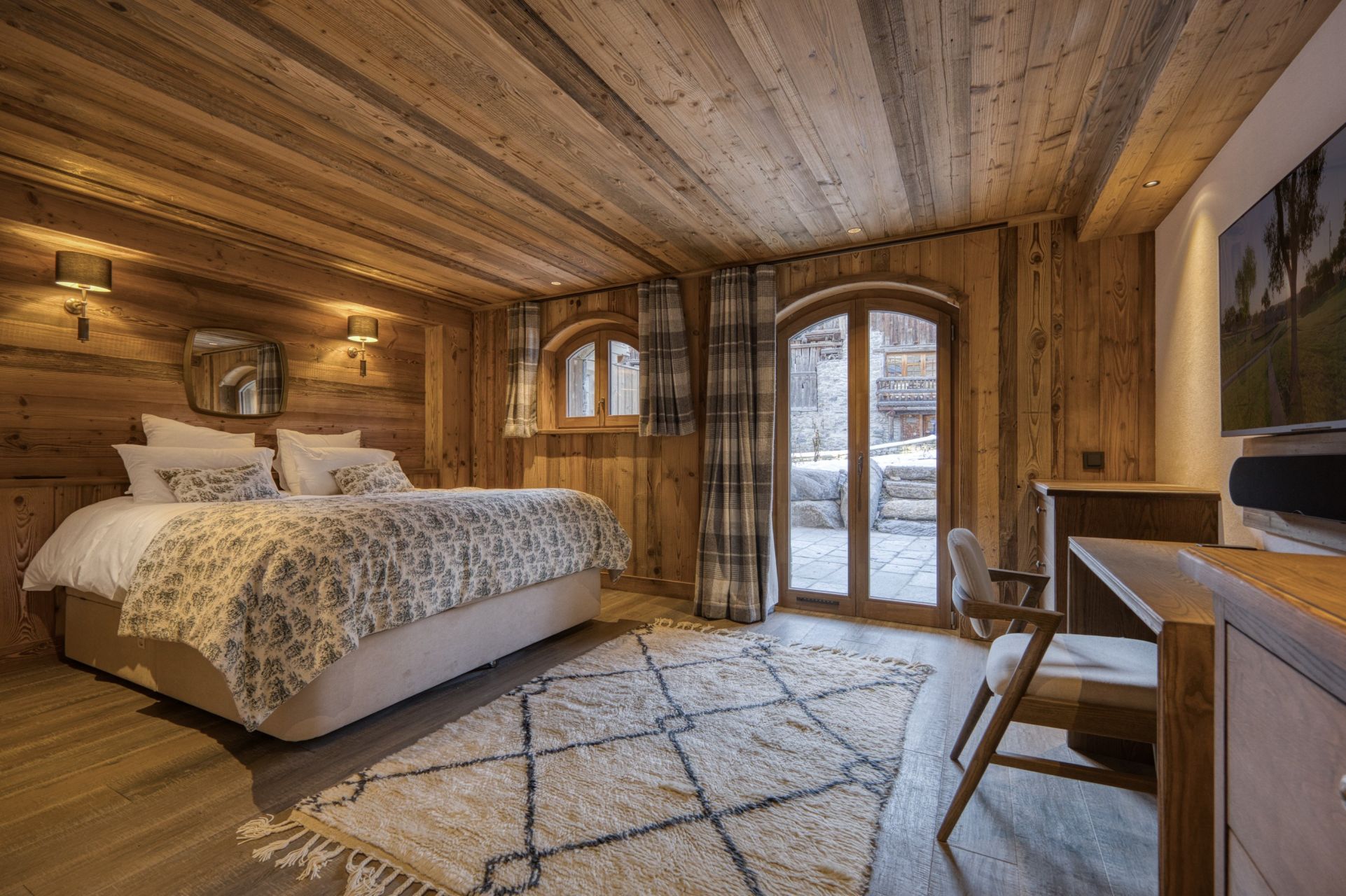 luxury chalet 8 Rooms for sale on MERIBEL LES ALLUES (73550)