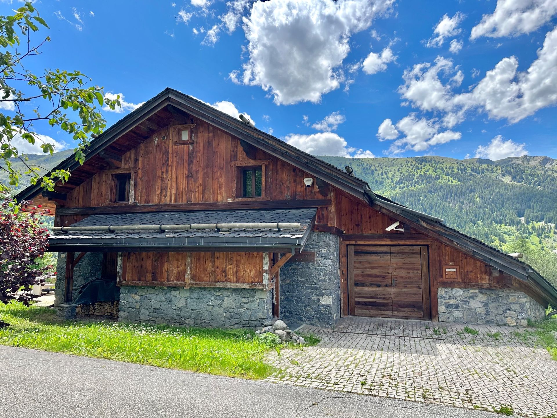 chalet de luxe 6 Pièces en location saisonnière sur MERIBEL LES ALLUES (73550)