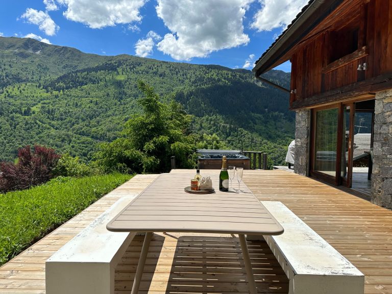 chalet de luxe 6 Pièces en location saisonnière sur MERIBEL LES ALLUES (73550)