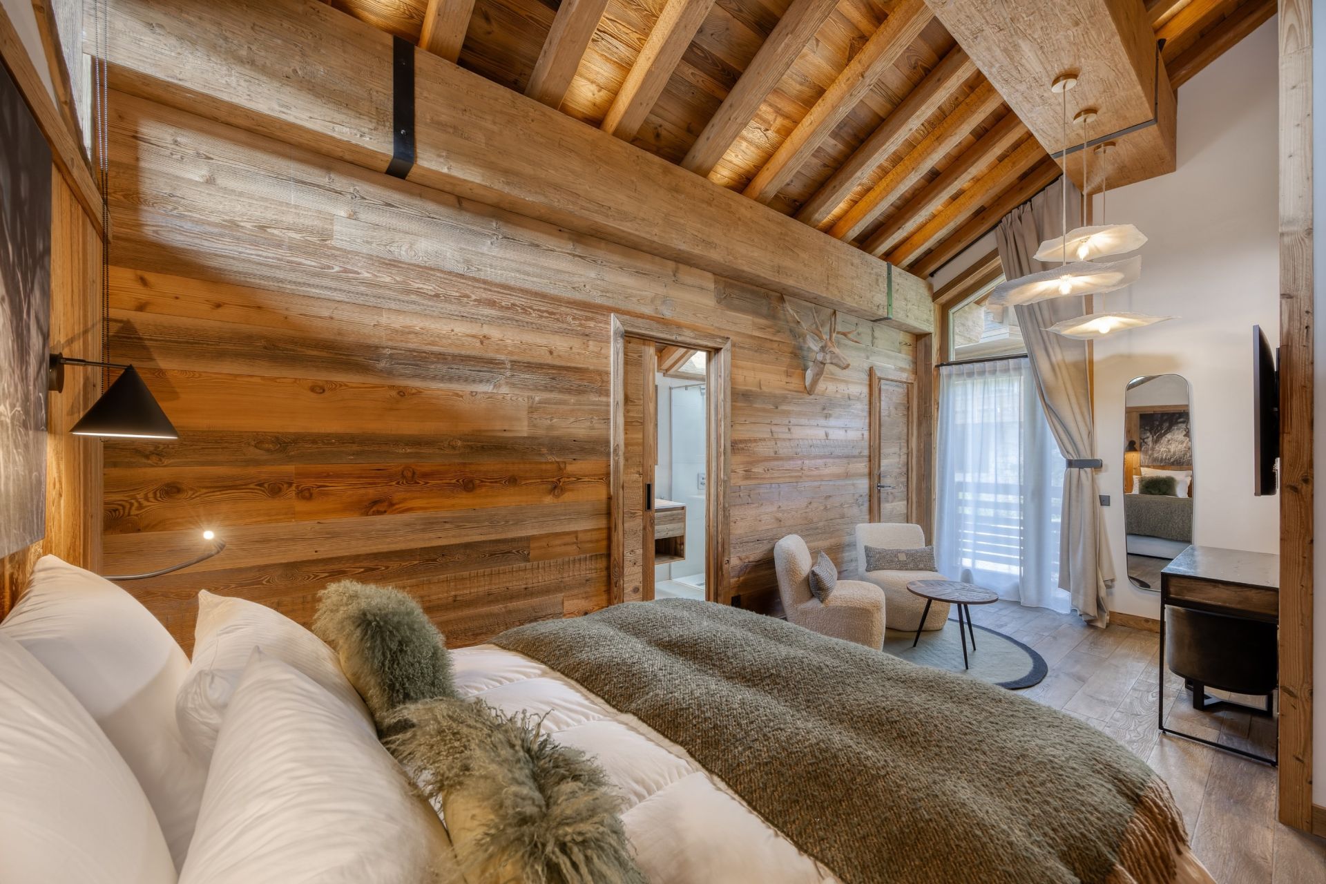 appartement de luxe 8 Pièces en location saisonnière sur MERIBEL LES ALLUES (73550)