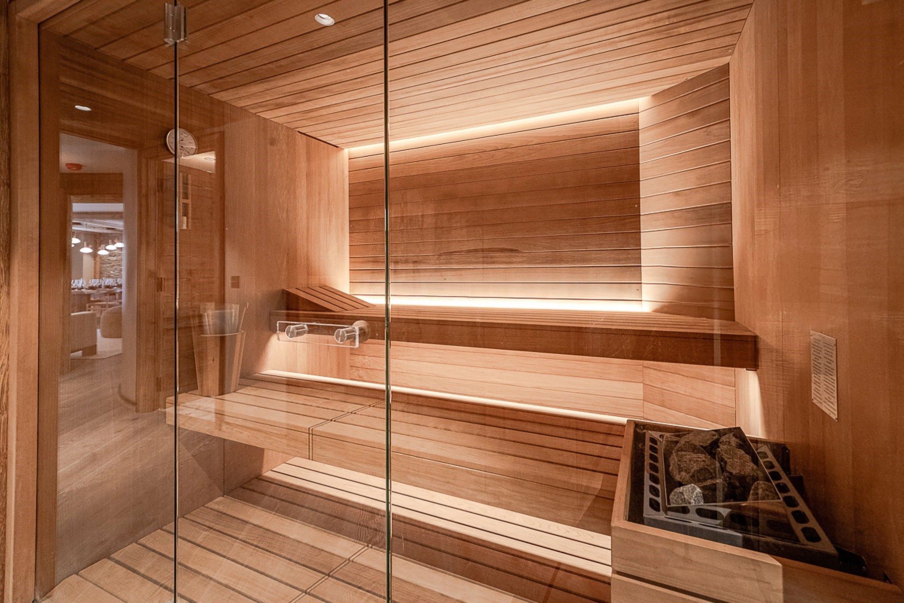 luxury apartment 5 Rooms for sale on MERIBEL LES ALLUES (73550)