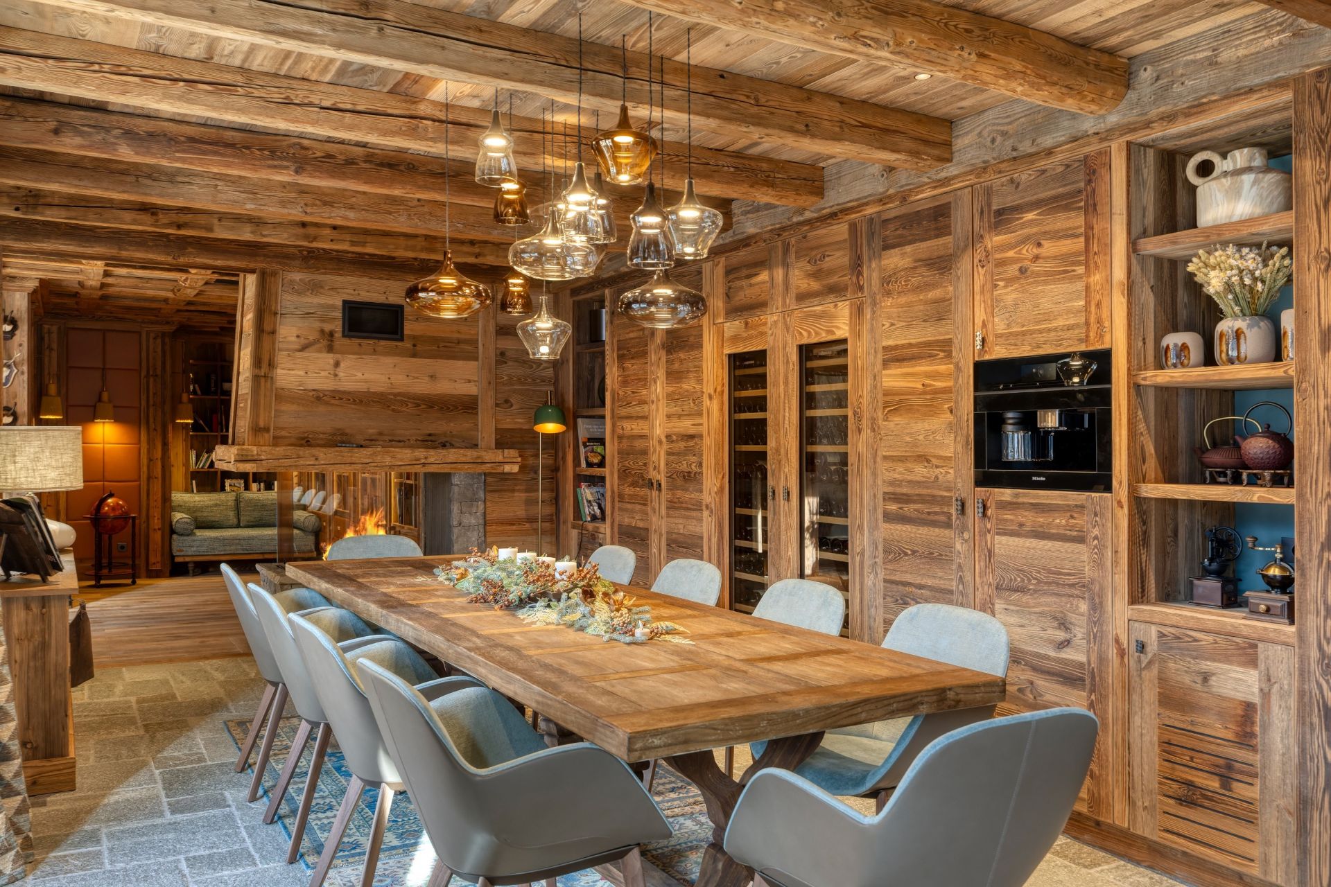 chalet de luxe 12 Pièces en location saisonnière sur MERIBEL LES ALLUES (73550)