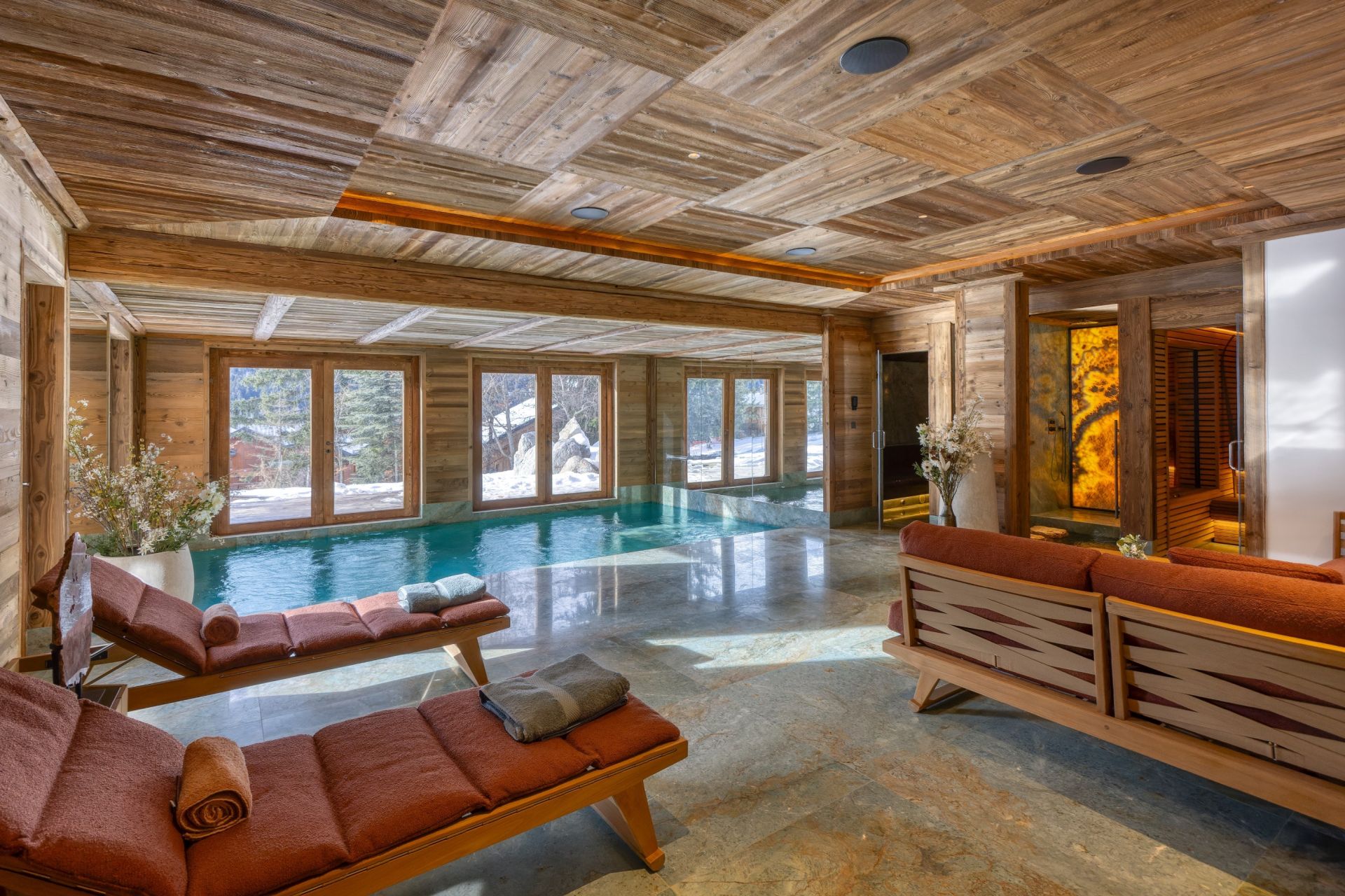 luxury chalet 12 Rooms for seasonal rent on MERIBEL LES ALLUES (73550)