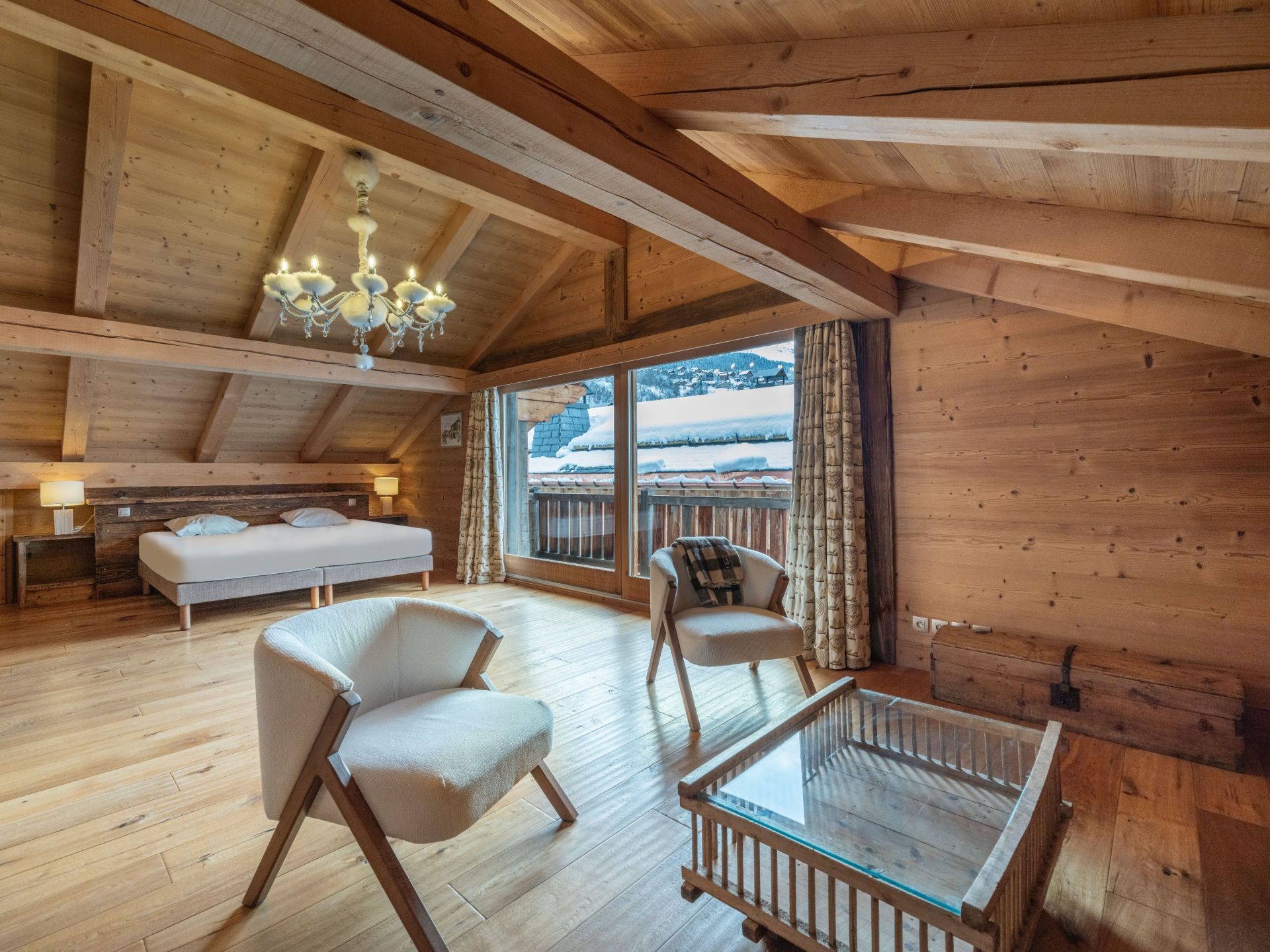 luxury chalet 8 Rooms for sale on MERIBEL LES ALLUES (73550)