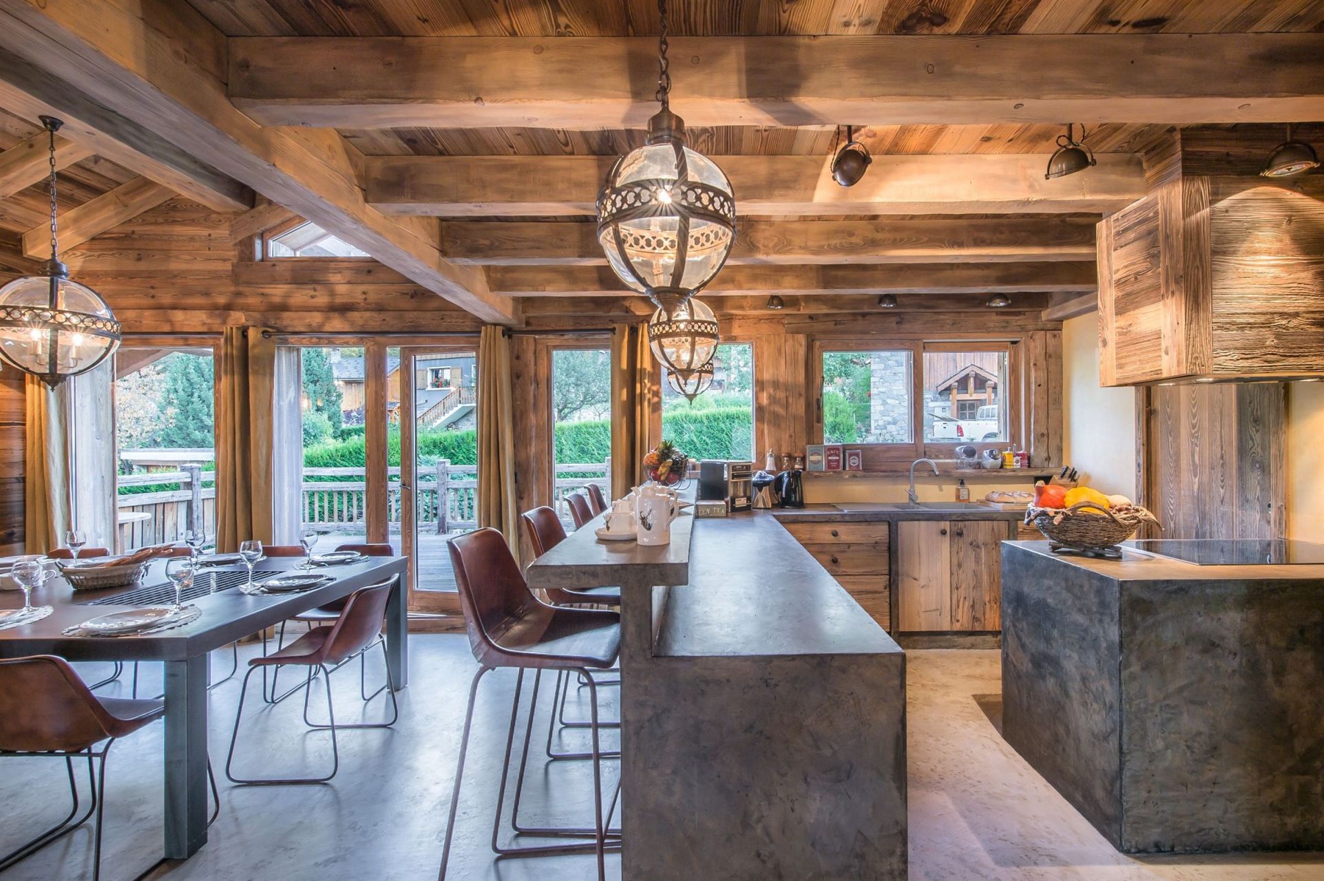 luxury chalet 7 Rooms for seasonal rent on MERIBEL LES ALLUES (73550)