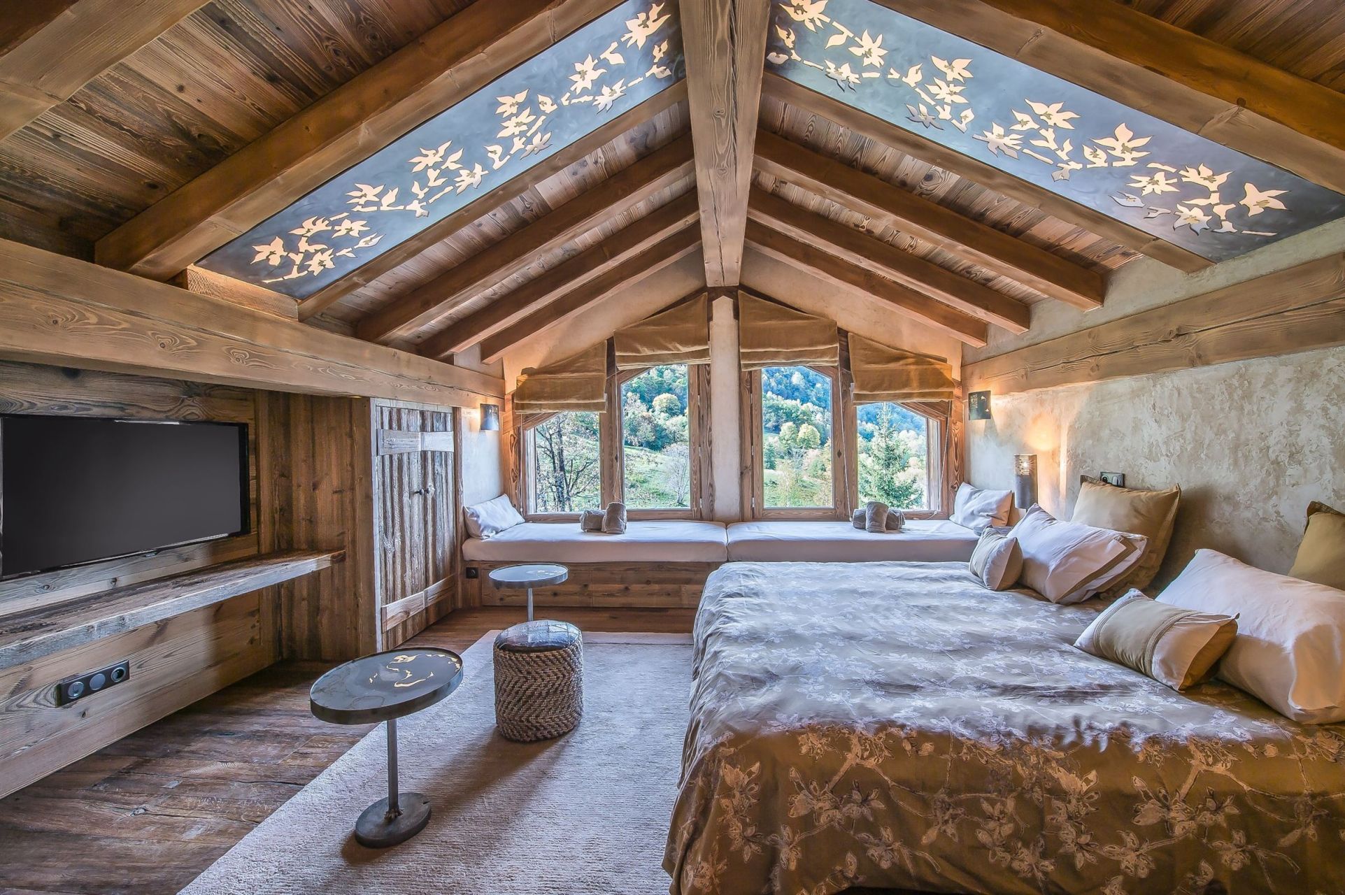 luxury chalet 7 Rooms for seasonal rent on MERIBEL LES ALLUES (73550)