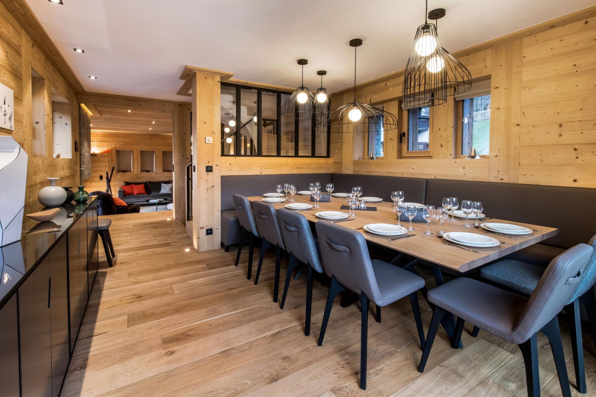luxury chalet 8 Rooms for seasonal rent on MERIBEL LES ALLUES (73550)